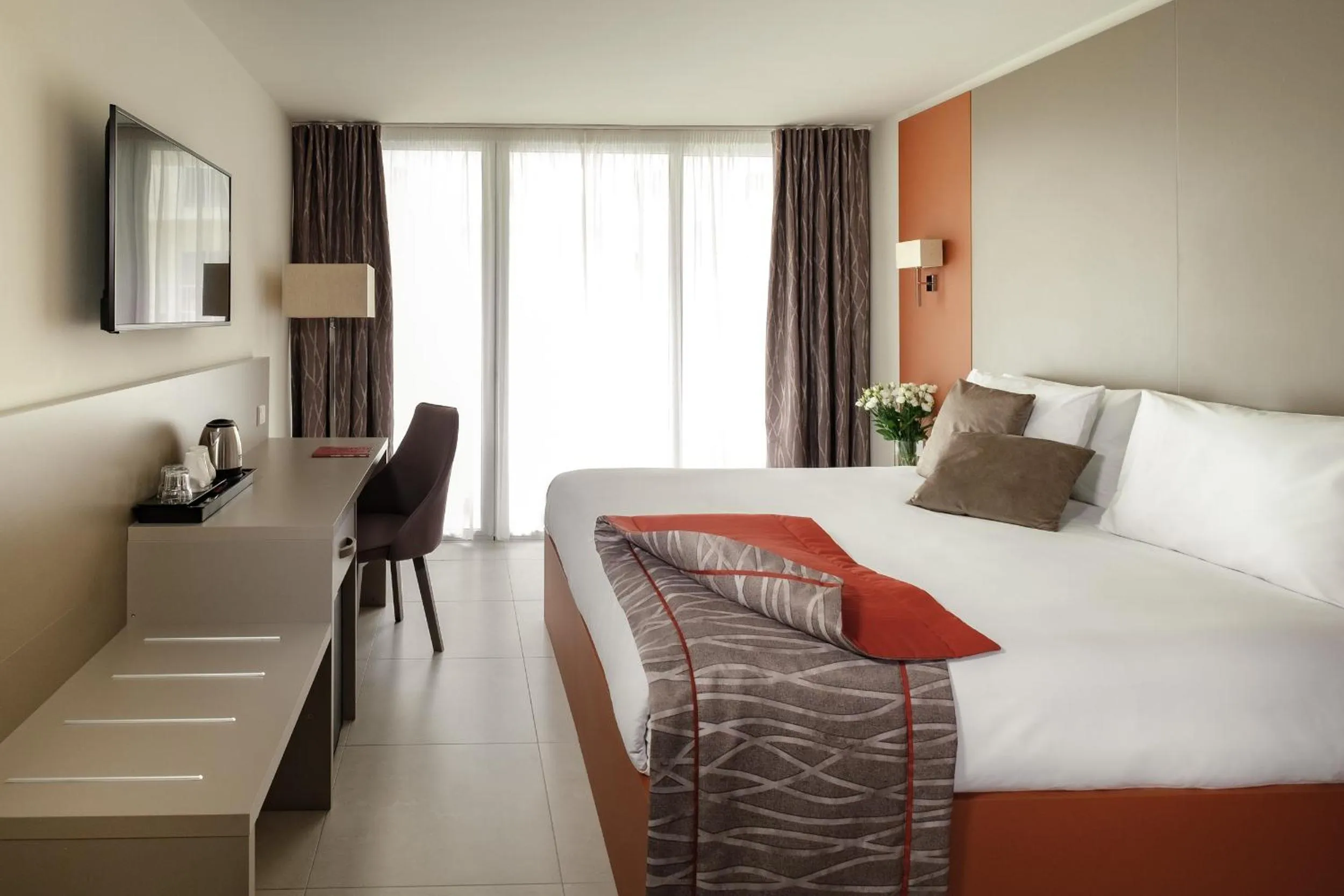 Bed in Mayflower Hotel Malta