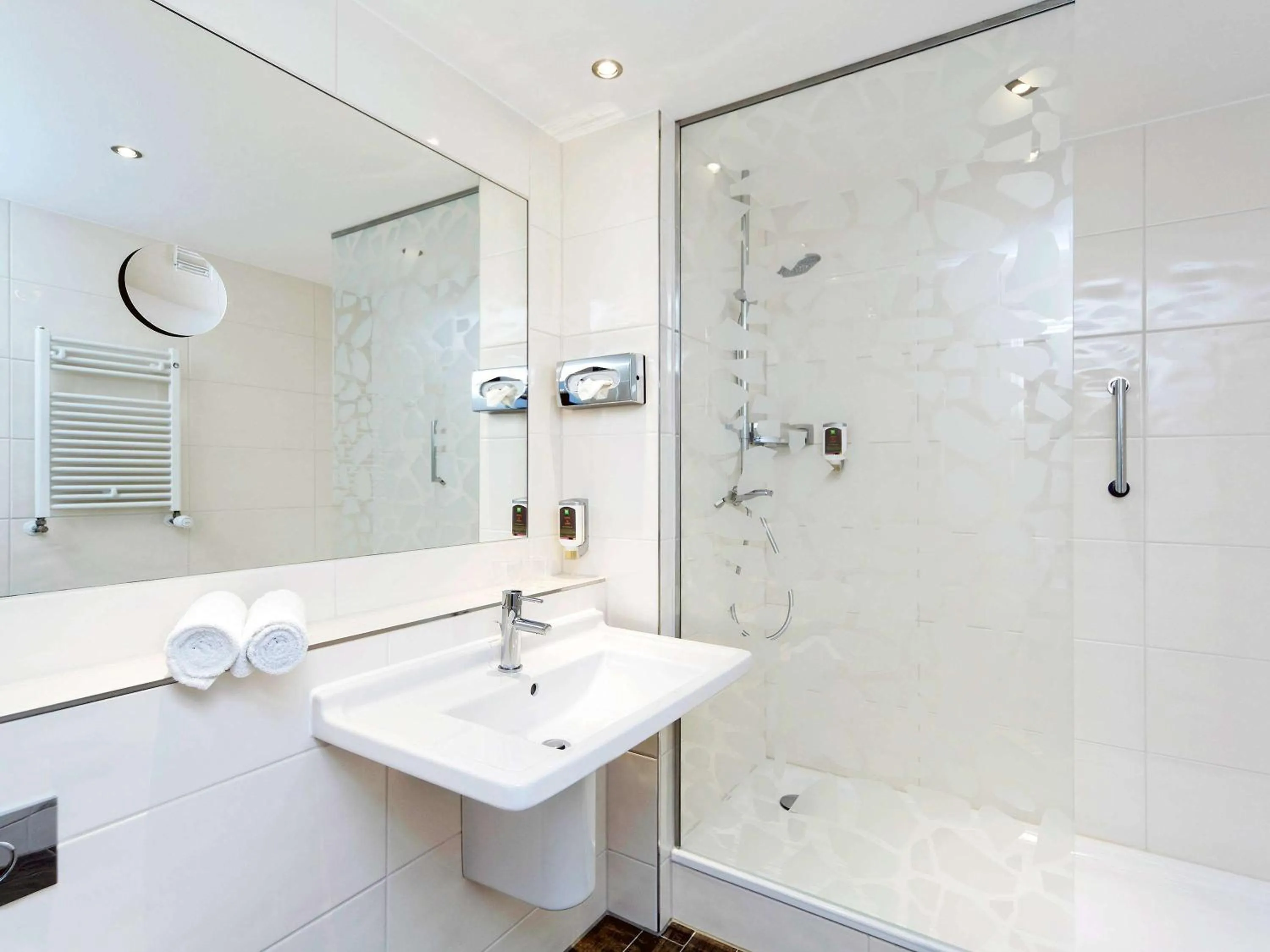 Photo of the whole room, Bathroom in ibis Styles Stuttgart