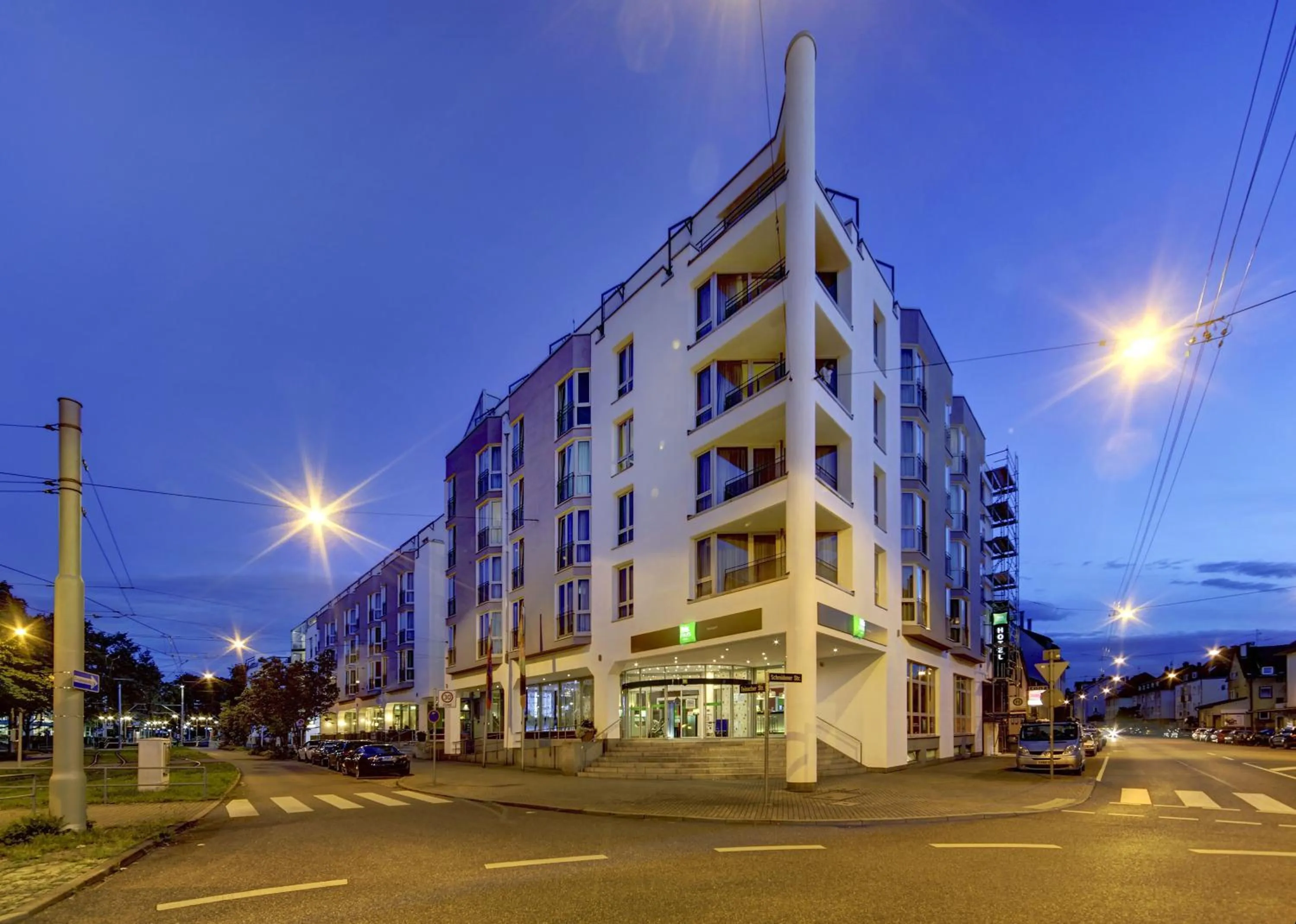 Facade/entrance, Property Building in ibis Styles Stuttgart