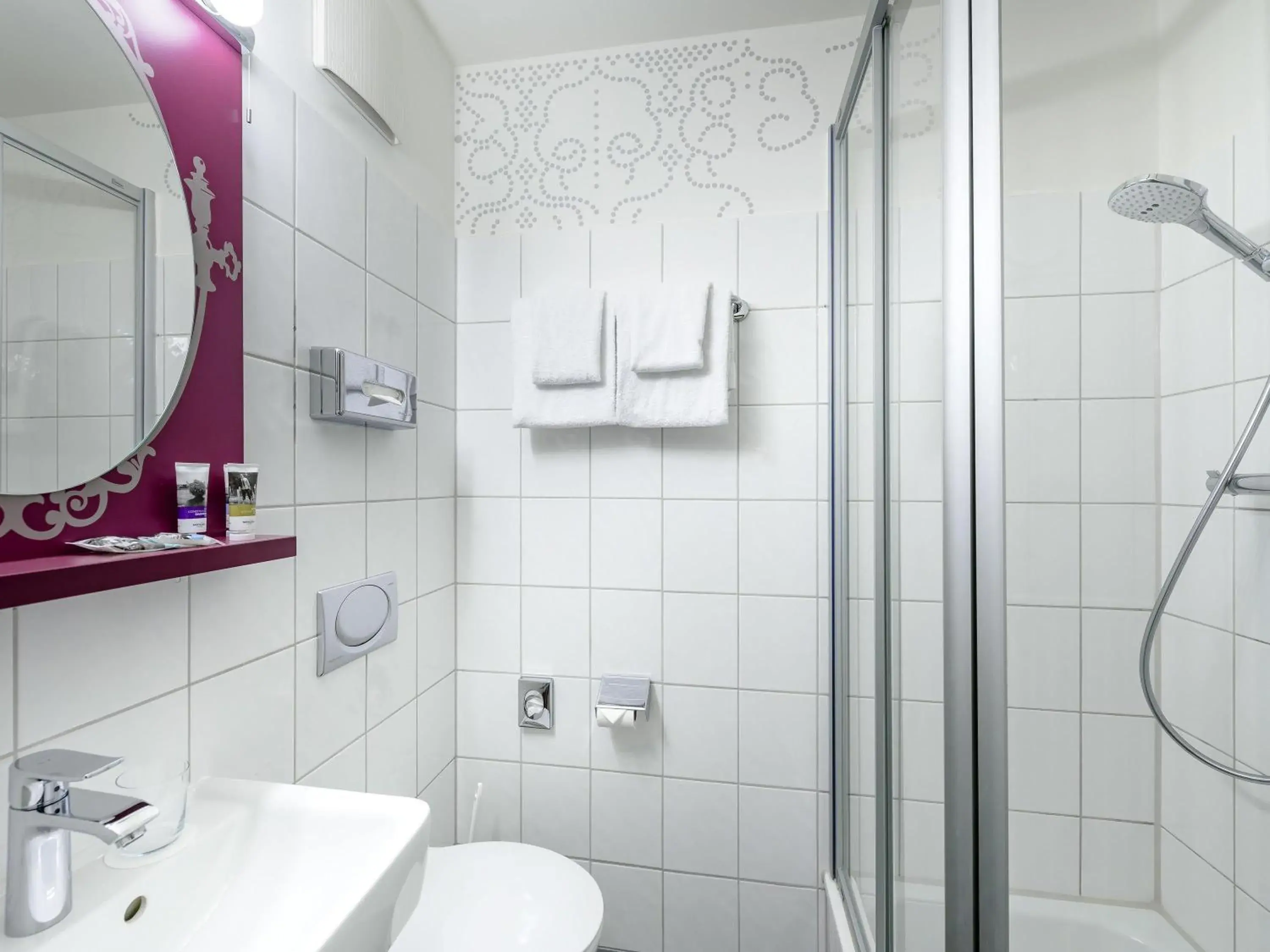 Bedroom in Mercure München am Olympiapark Bedroom in Mercure München am Olympiapark