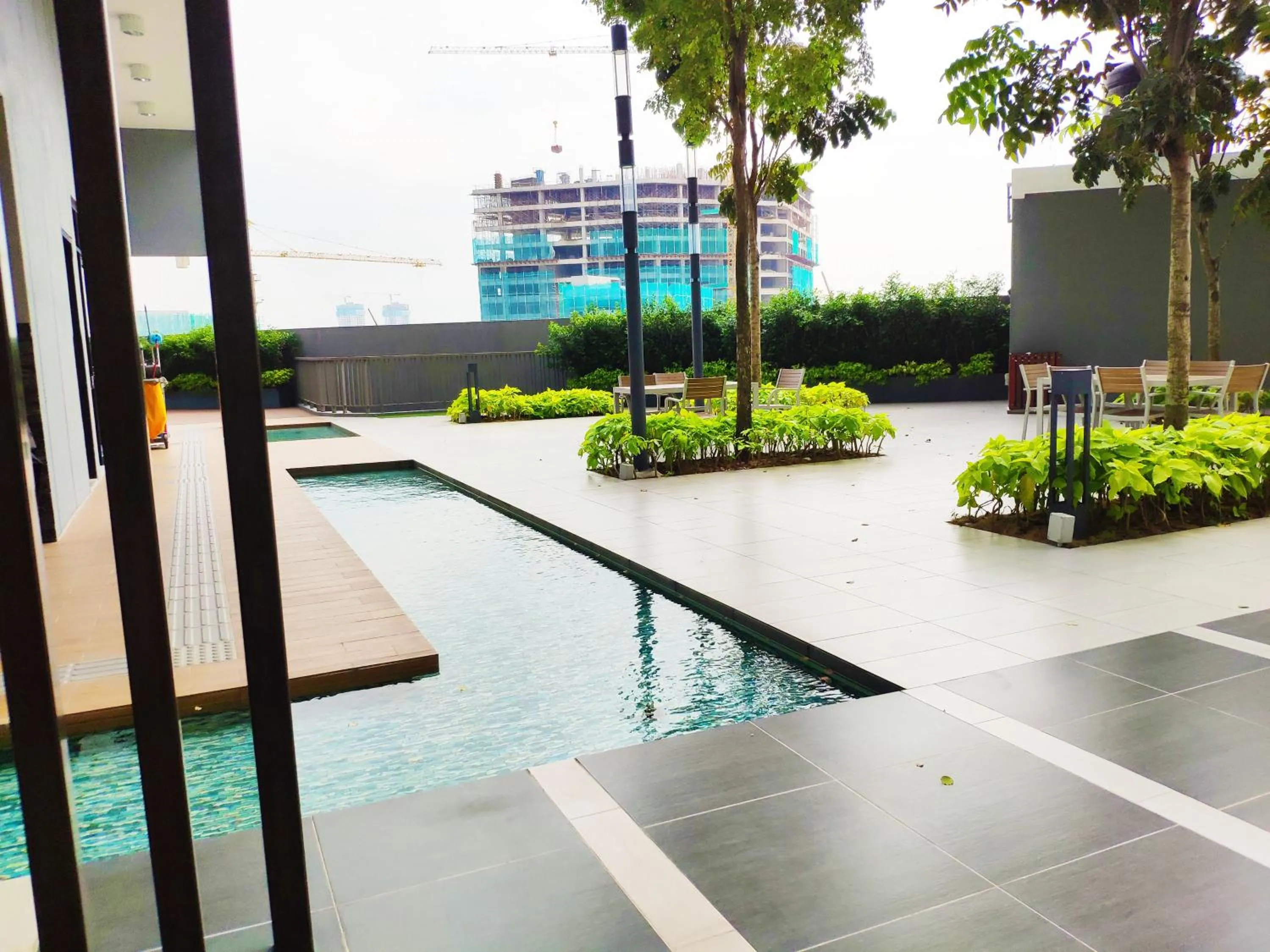 Swimming pool in Le Pavilion by Salaam Suites, 5 pax, near Setiawalk