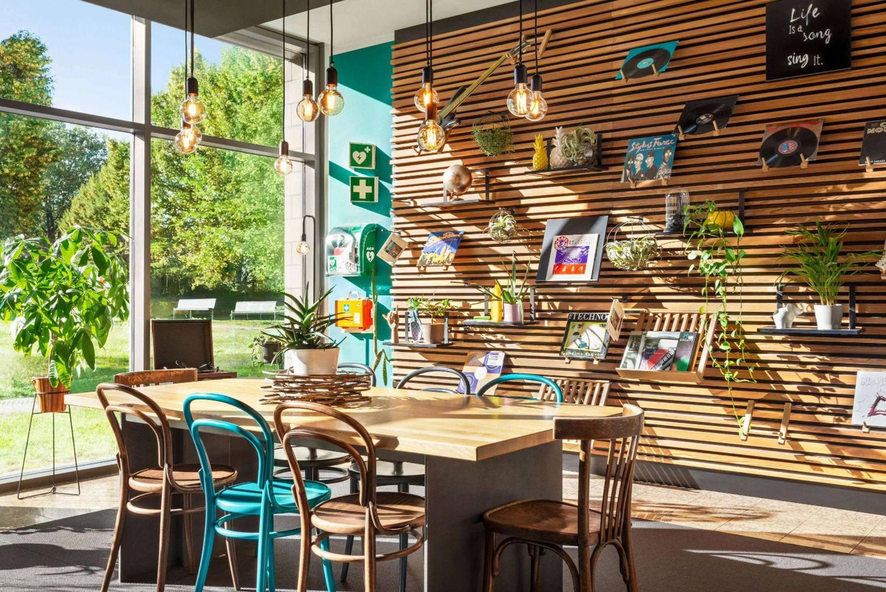 Lobby or reception in Vienna House Easy by Wyndham Wuppertal