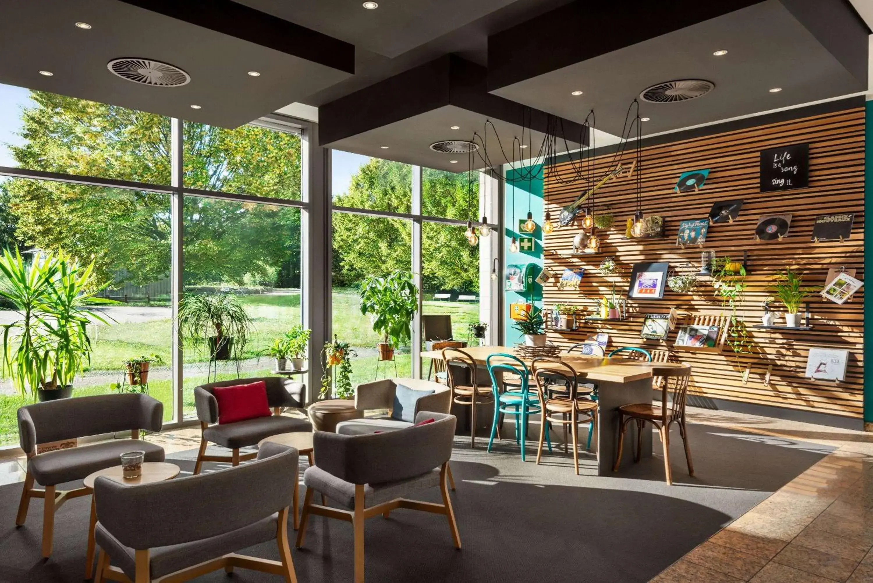 Lobby or reception in Vienna House Easy by Wyndham Wuppertal Lobby or reception in Vienna House Easy by Wyndham Wuppertal