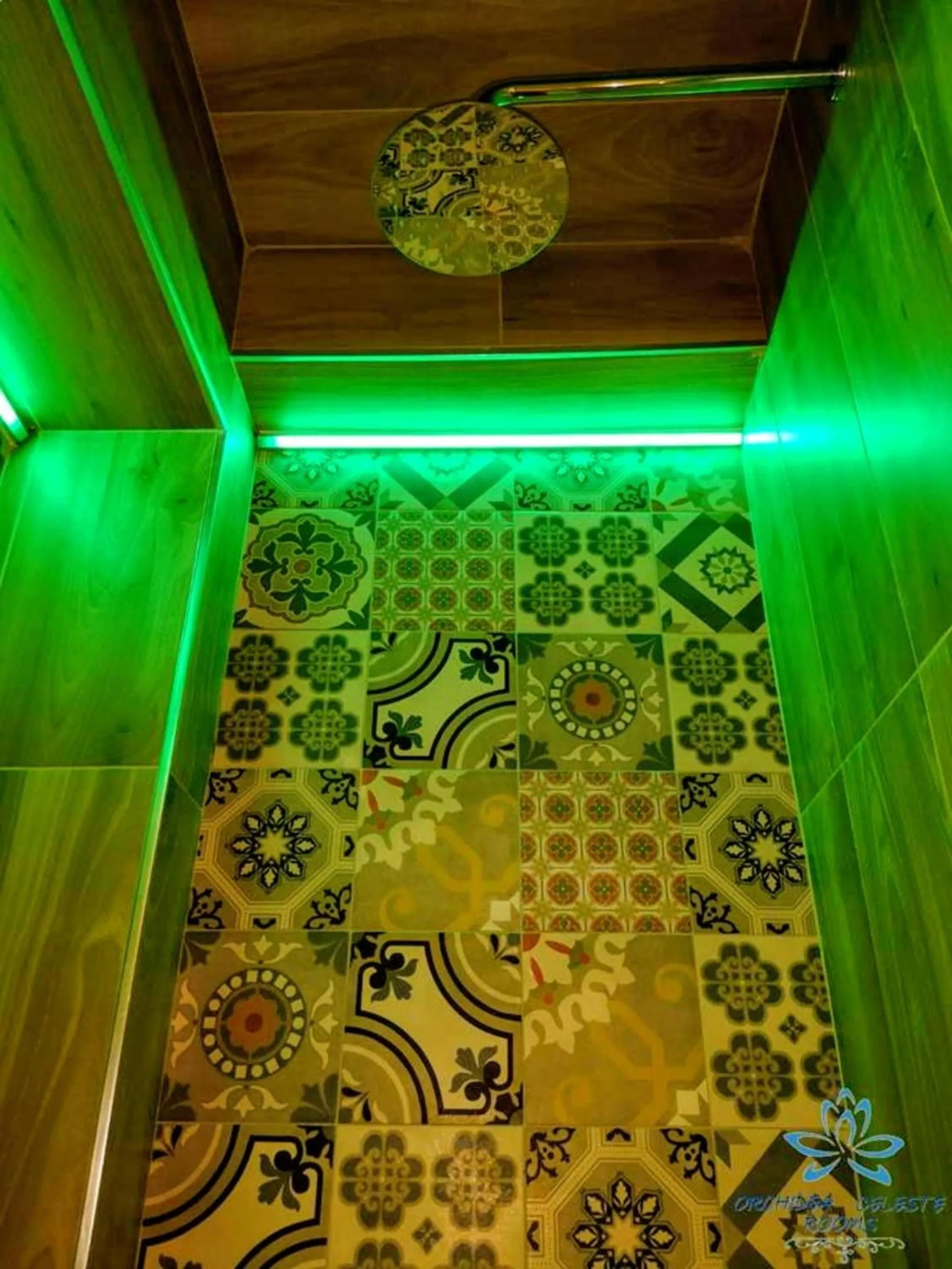 Shower in B&B Orchidea Celeste