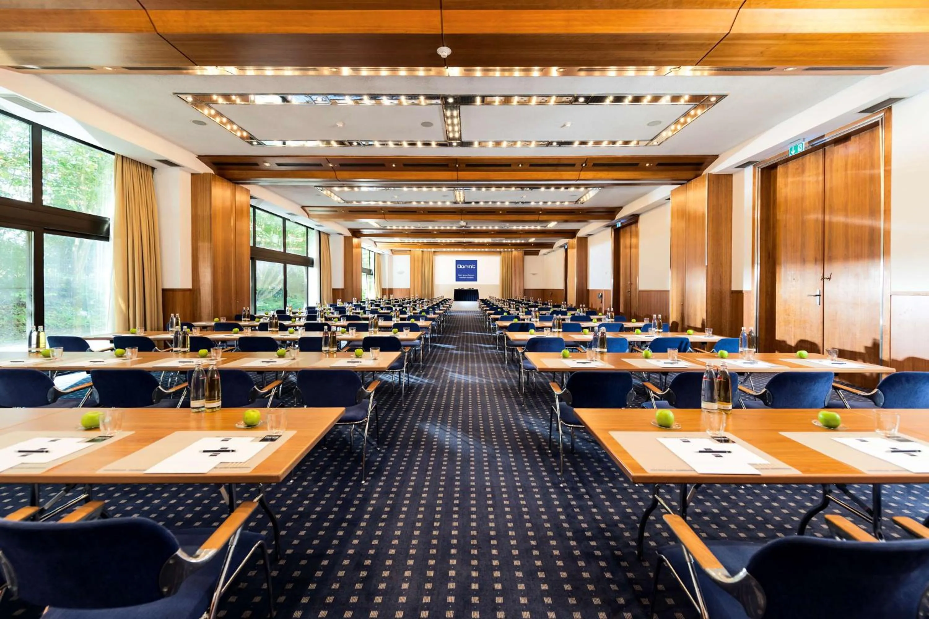 On site in Dorint Main Taunus Zentrum Frankfurt Sulzbach