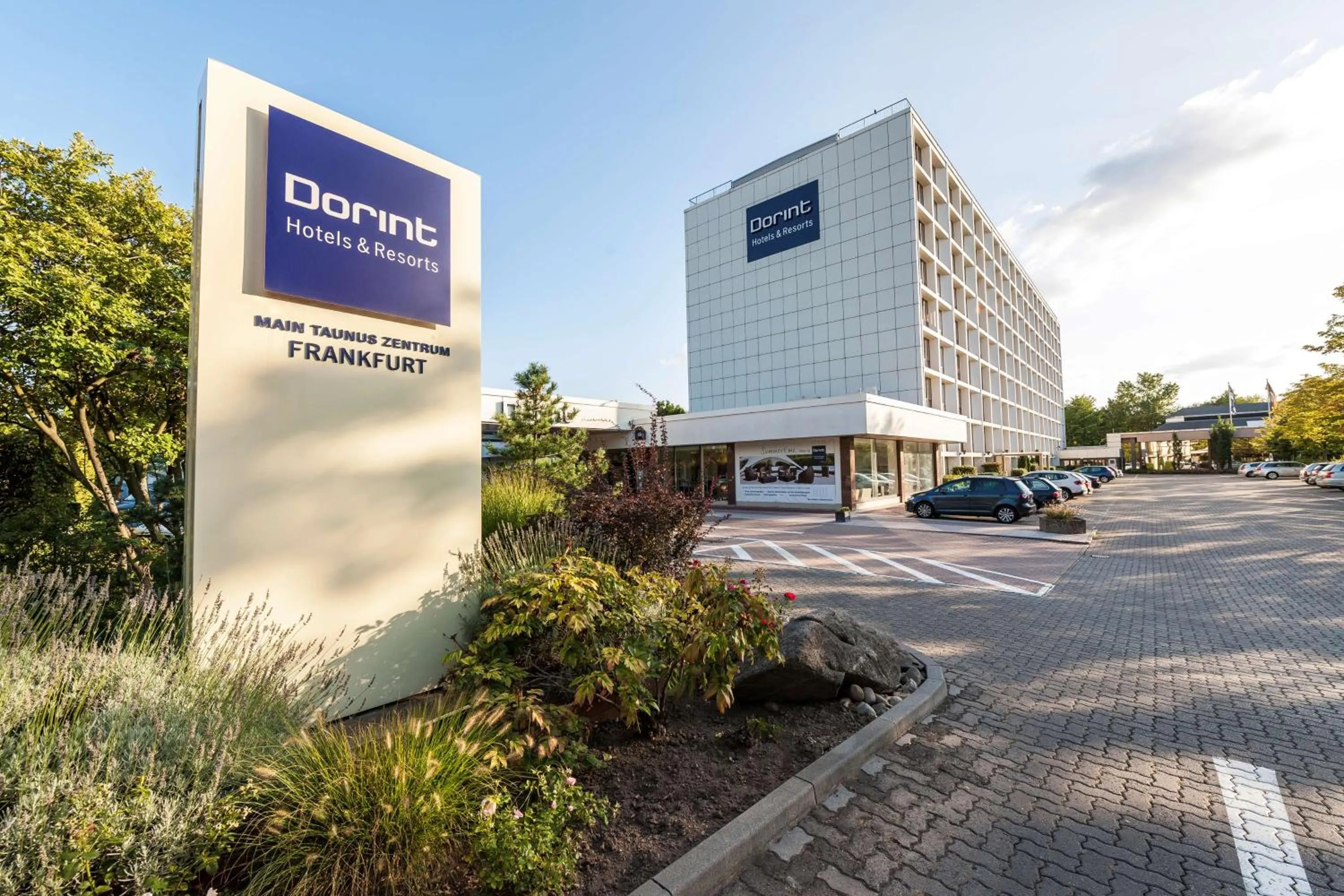 Property building in Dorint Main Taunus Zentrum Frankfurt Sulzbach