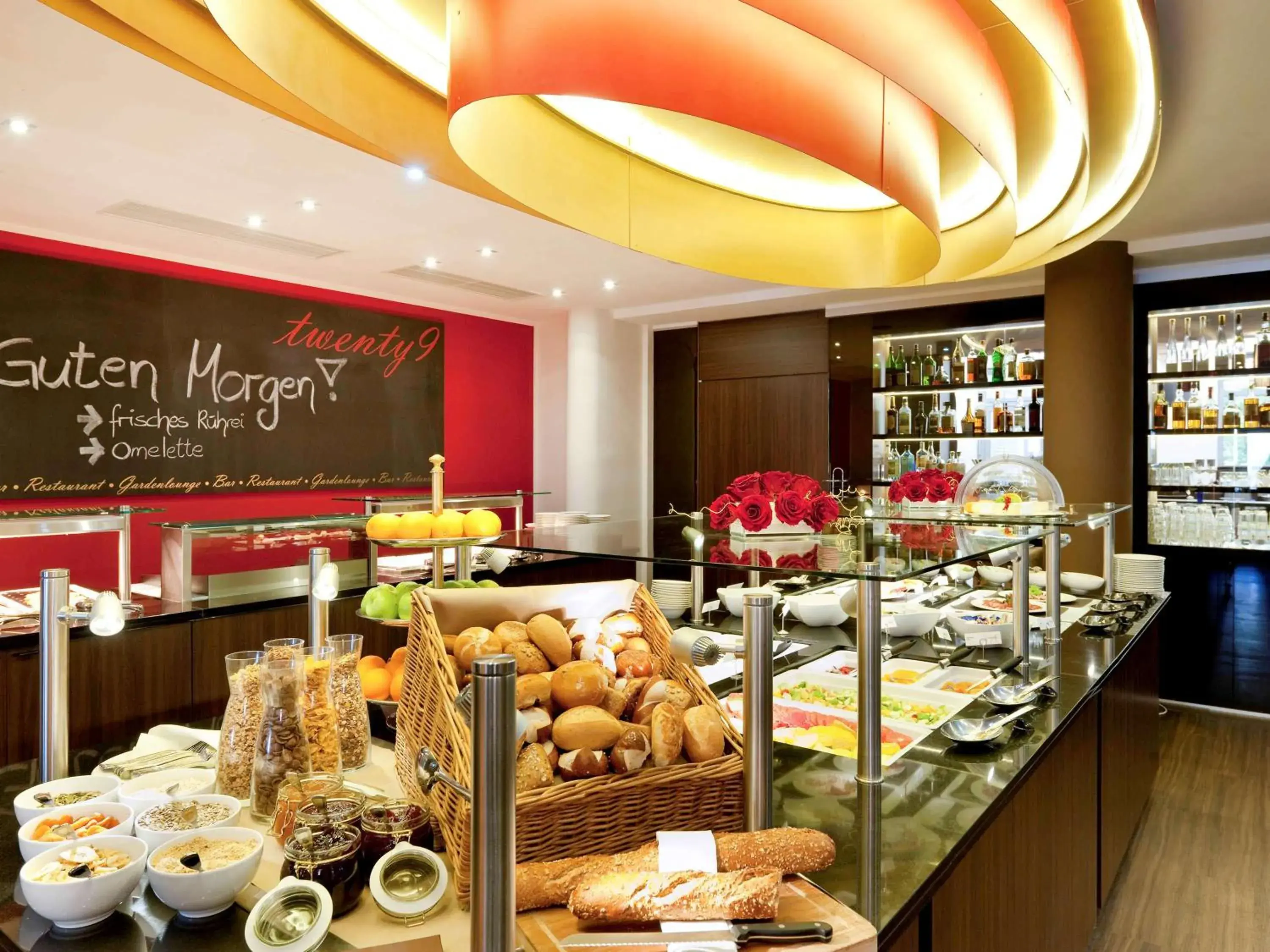 Restaurant/places to eat in Mercure Residenz Frankfurt Messe