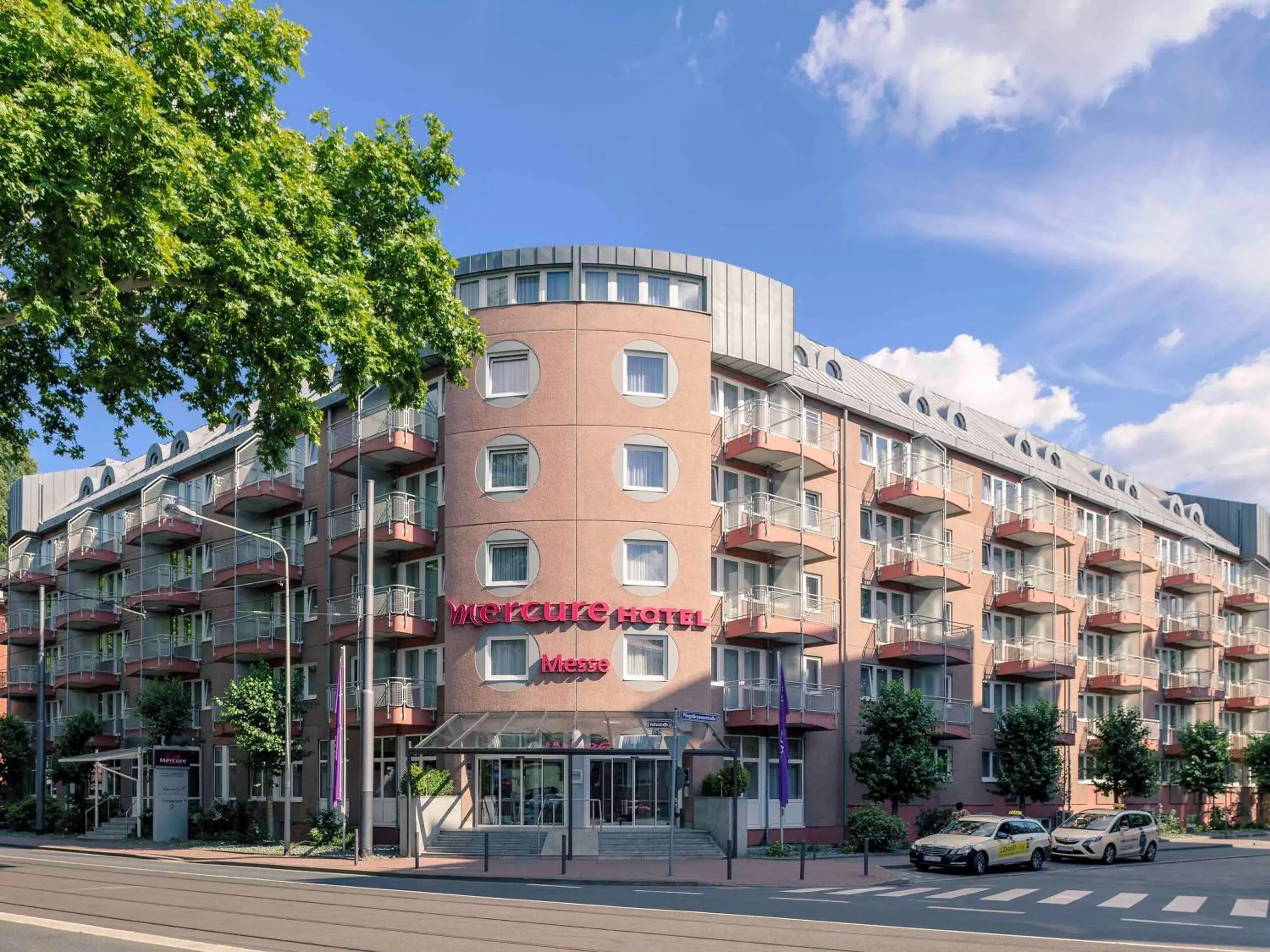 Property building in Mercure Residenz Frankfurt Messe