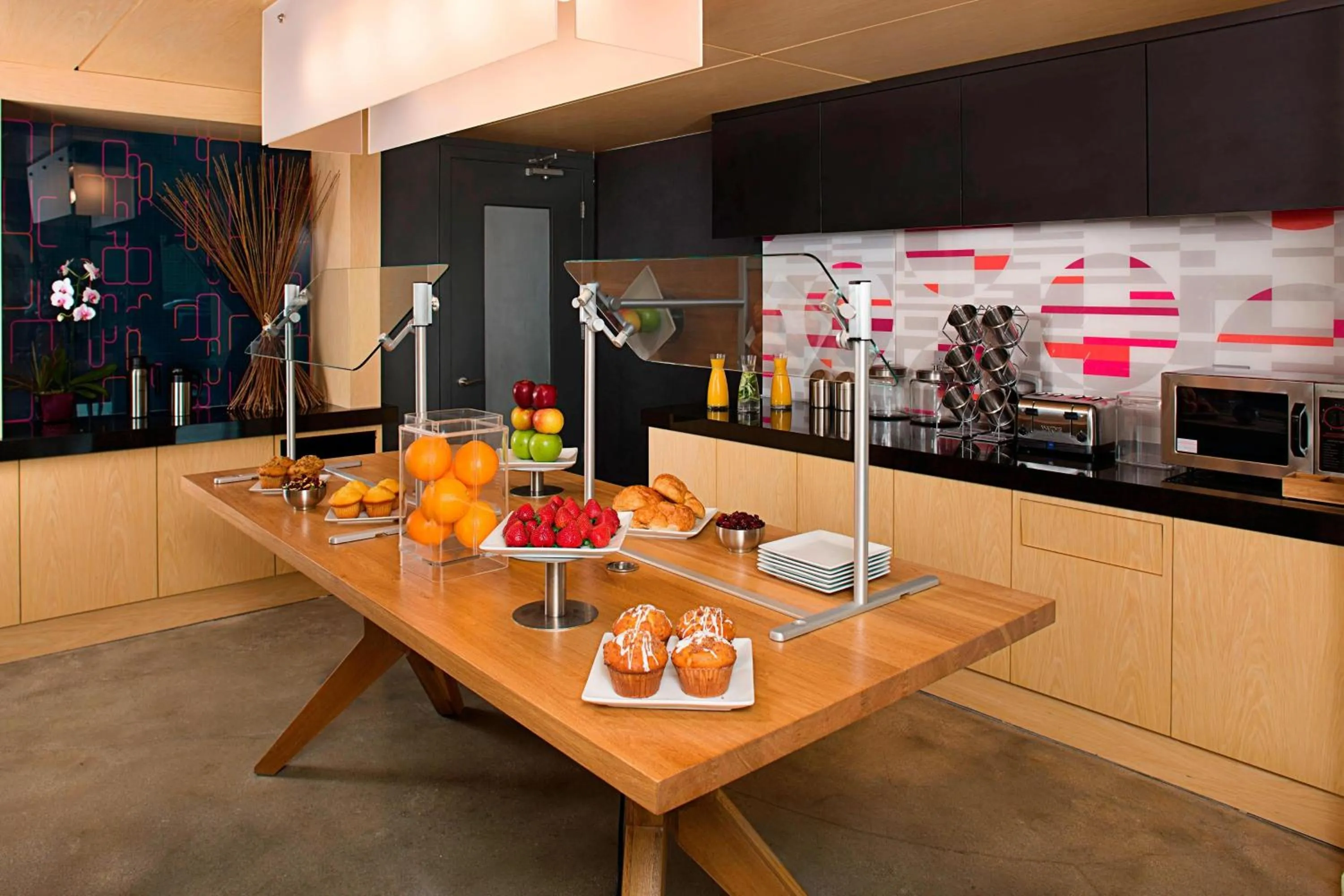 Restaurant/places to eat in Aloft Miami Brickell