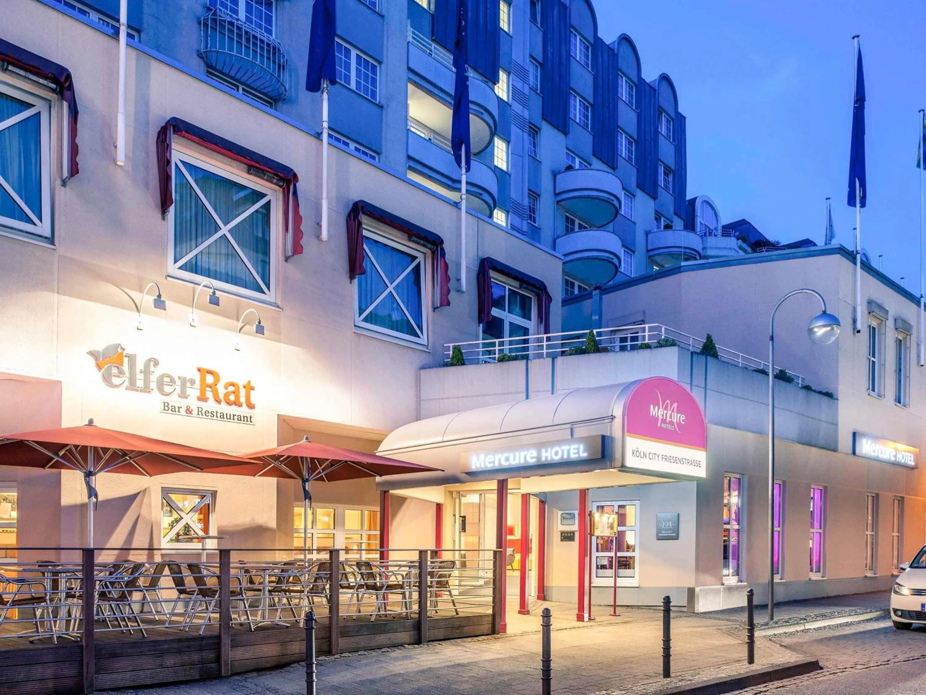 Property building in Mercure Hotel Köln City Friesenstraße