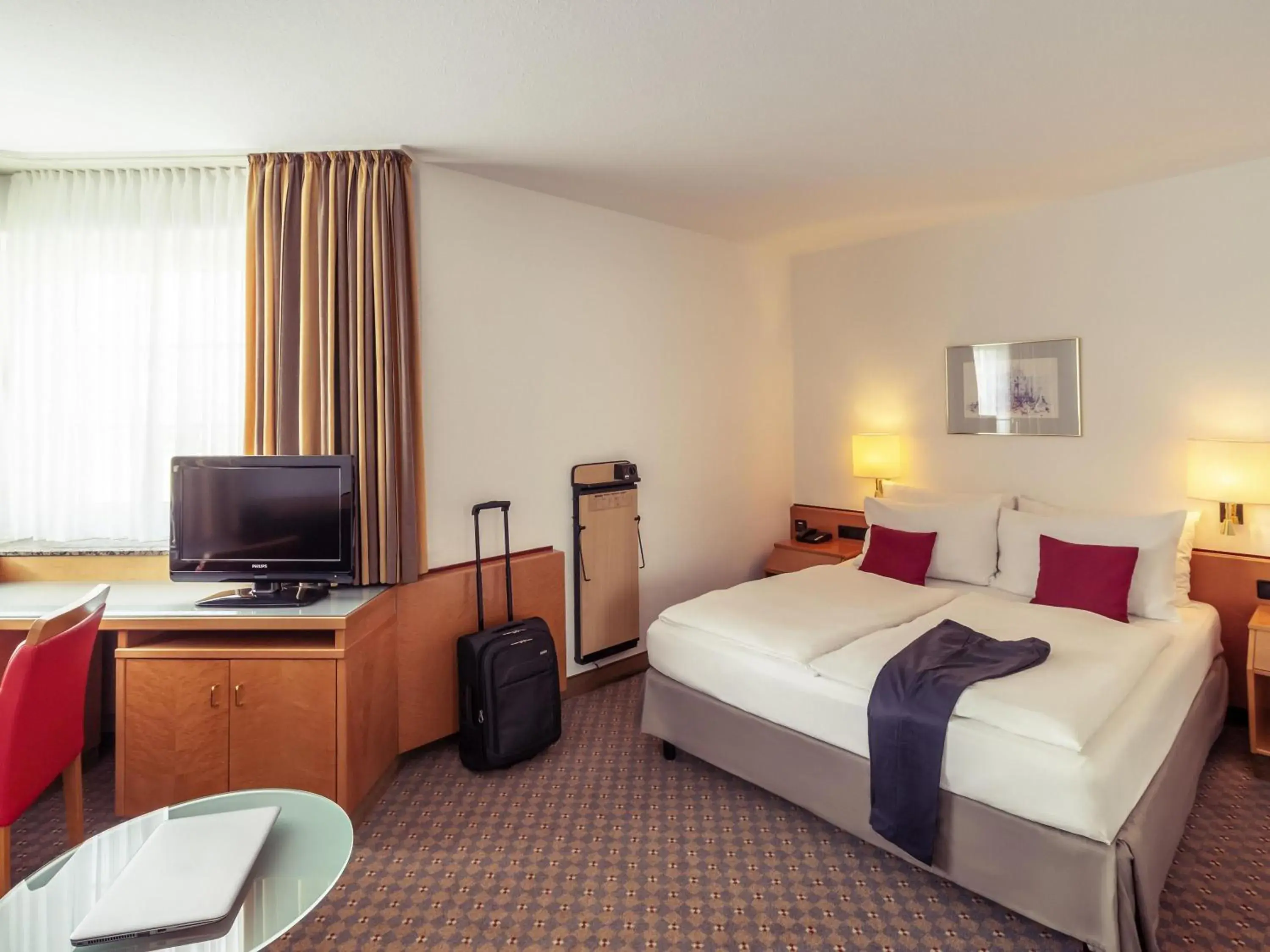 Superior Double Room in Mercure Hotel Köln City Friesenstraße Superior Double Room in Mercure Hotel Köln City Friesenstraße