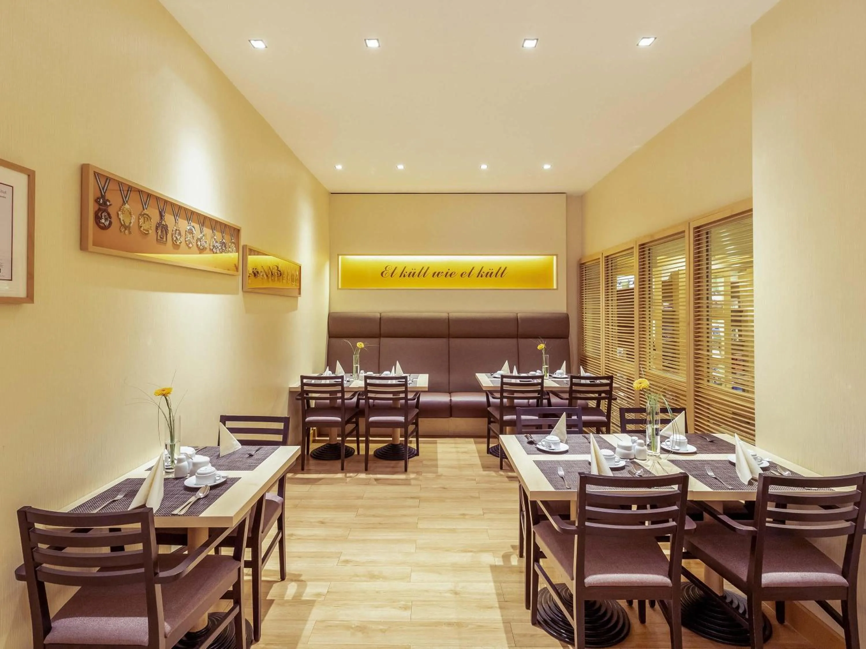 Restaurant/places to eat in Mercure Hotel Köln City Friesenstraße