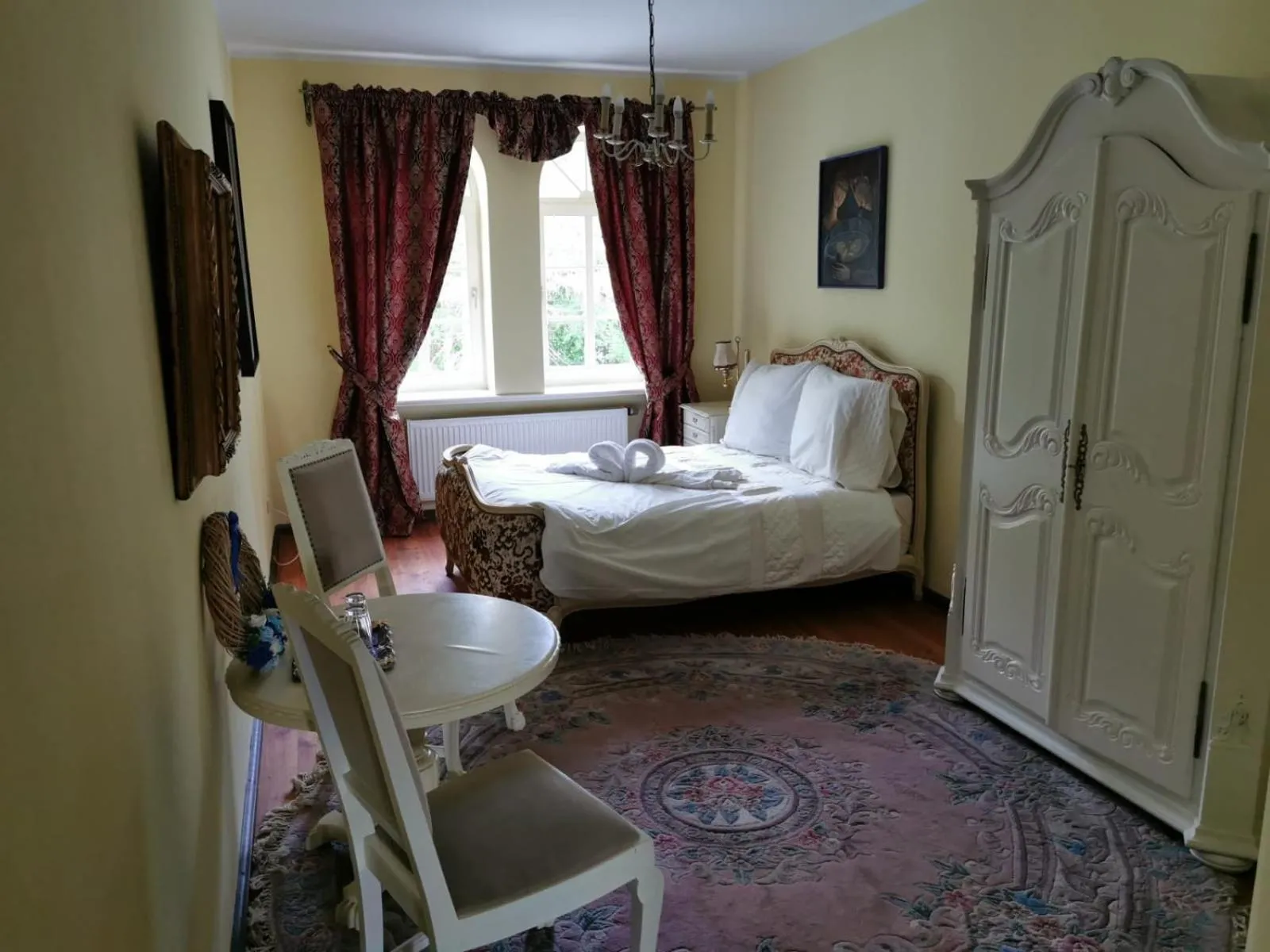 Bed in Pałac Kwilecki -AGROTURYSTYKA PREMIUM & SPA