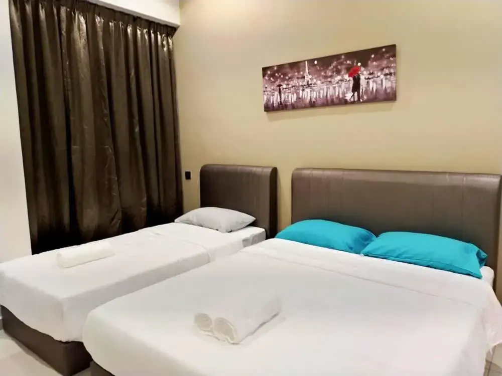 Bed in Austin Mahkota Bed in Austin Mahkota