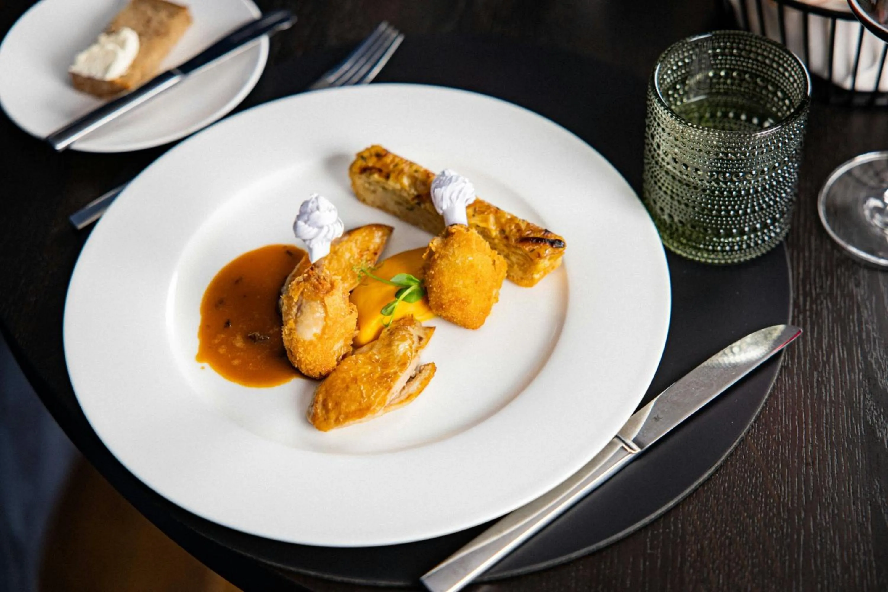 Restaurant/places to eat in Hotel Luc, Autograph Collection