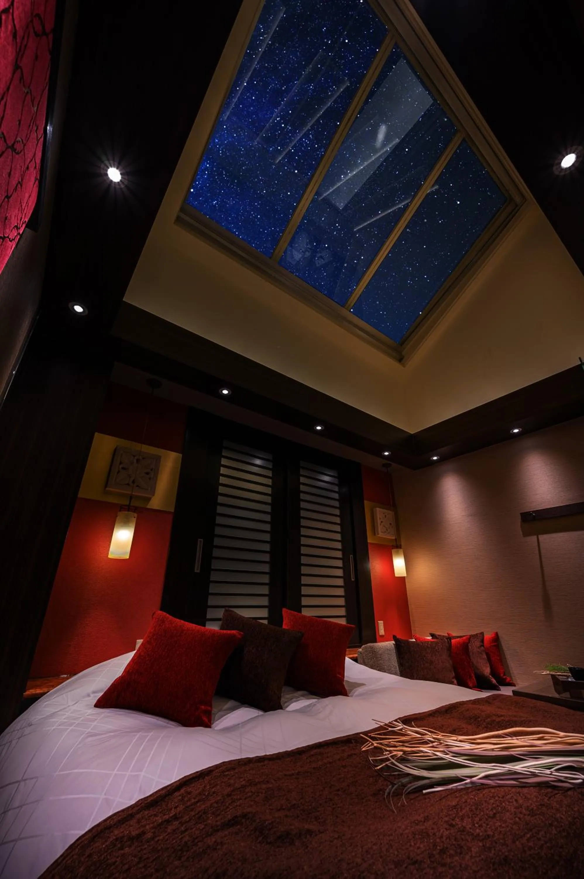 Bed in HOTEL C.KOHOKU