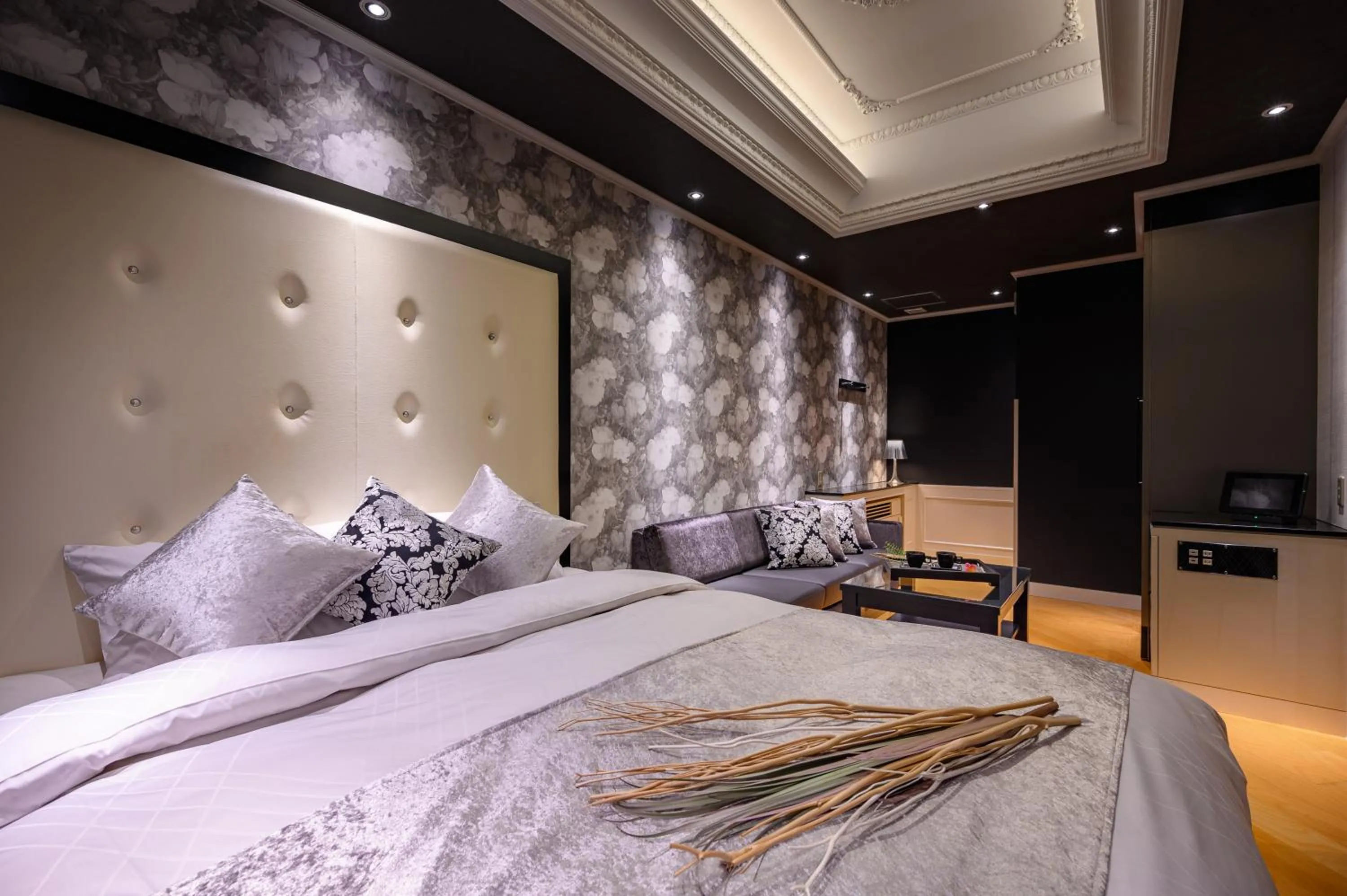 Bed in HOTEL C.KOHOKU