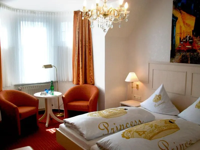 Photo of the whole room, Bed in Kurvilla Fürstin Pauline