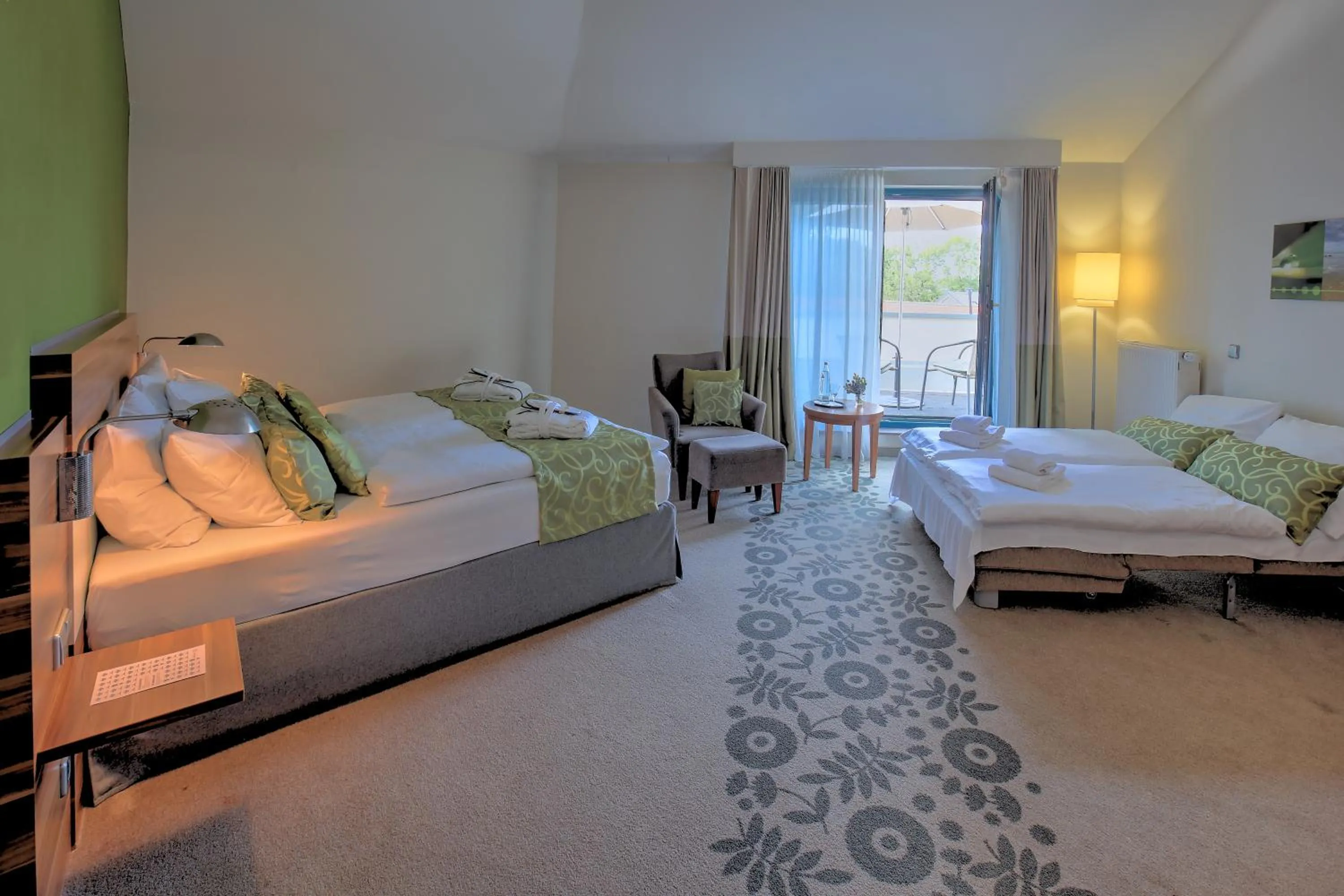 Bedroom, Bed in Mercure Tagungs- & Landhotel Krefeld