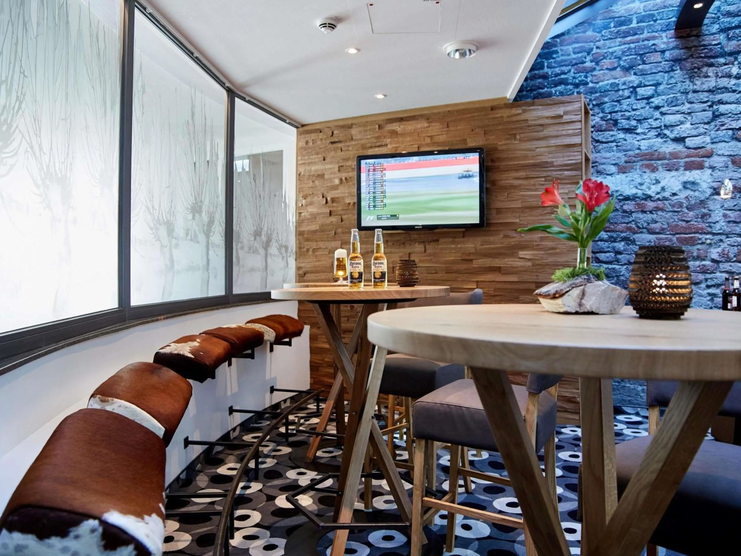 Restaurant/places to eat in Mercure Tagungs- & Landhotel Krefeld