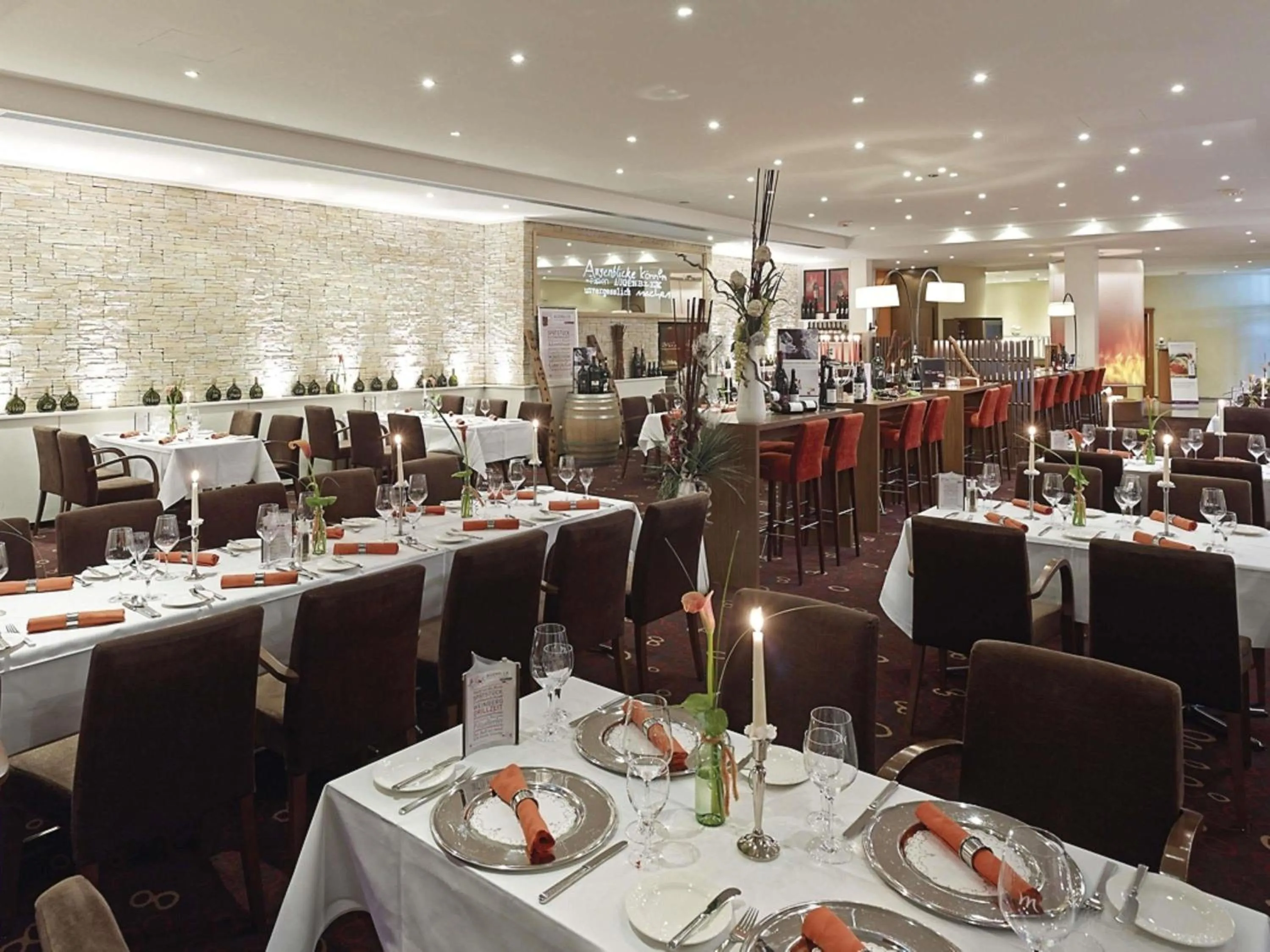 Restaurant/places to eat in Mercure Tagungs- & Landhotel Krefeld