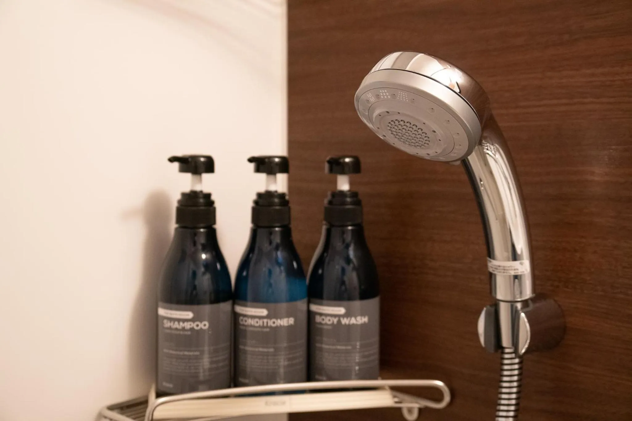 Shower in 8HOTEL Chigasaki