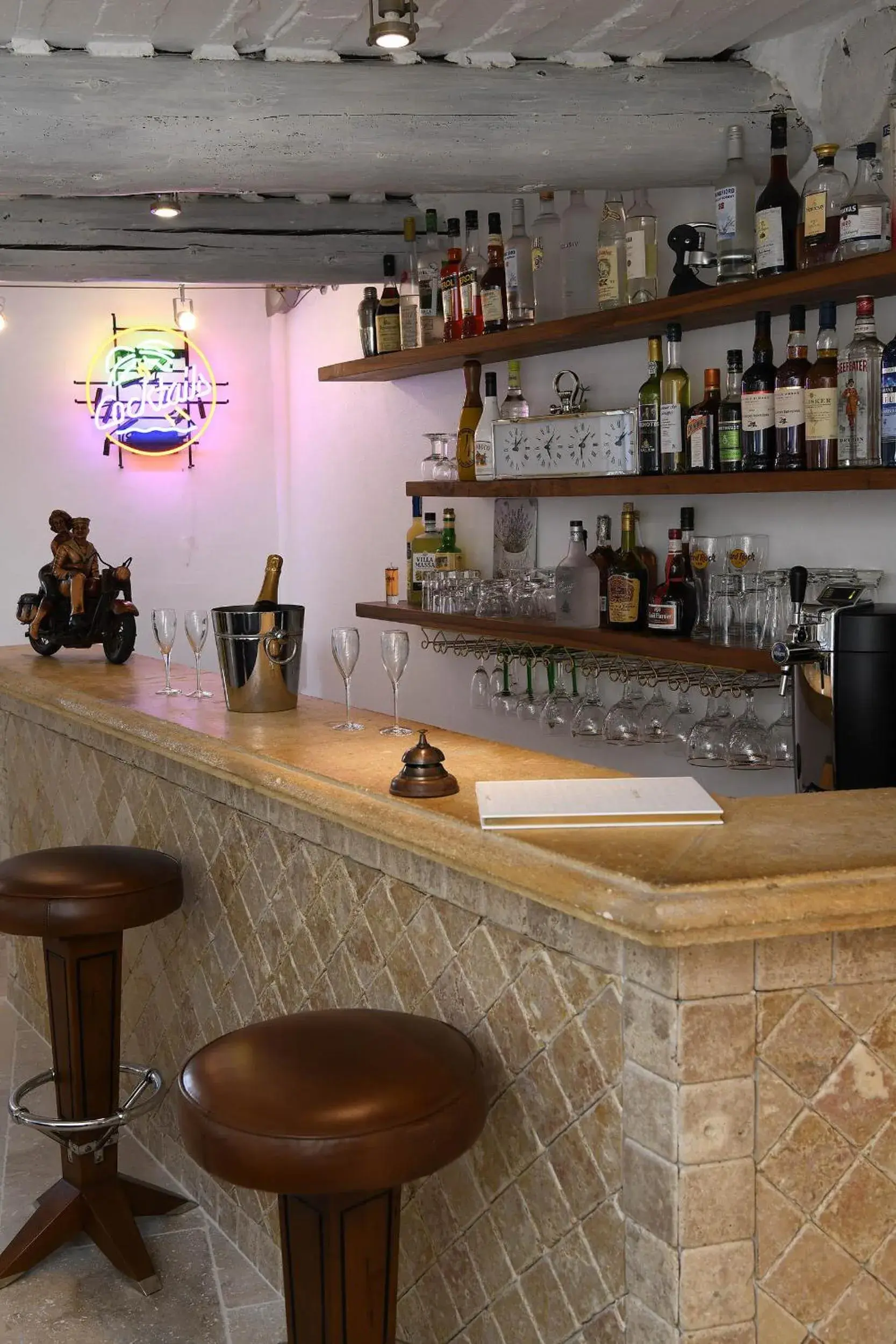 Lounge or bar in Bastide des Demoiselles Lounge or bar in Bastide des Demoiselles