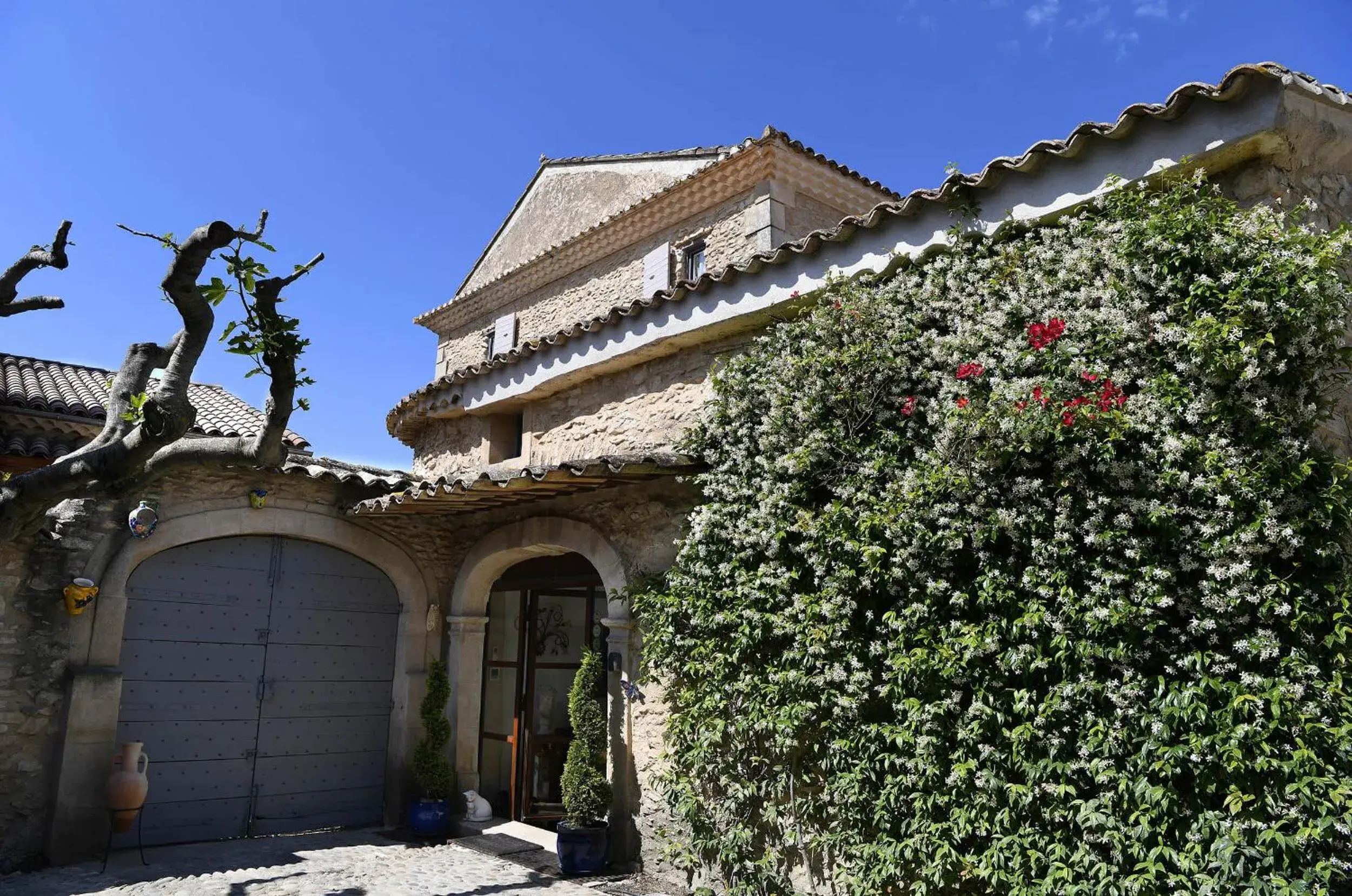 Lobby or reception in Bastide des Demoiselles Lobby or reception in Bastide des Demoiselles