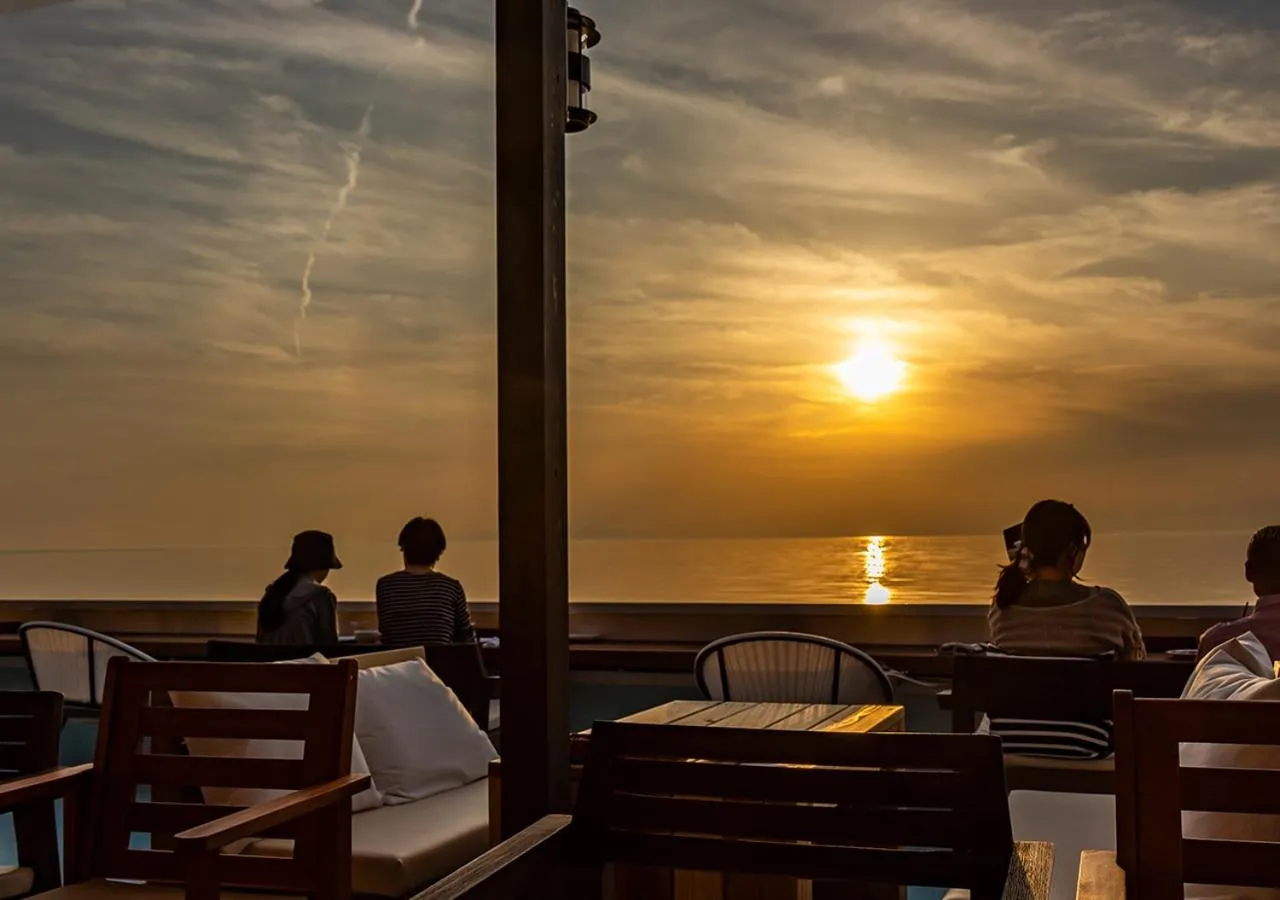 Restaurant/places to eat in KAMOME SLOW HOTEL