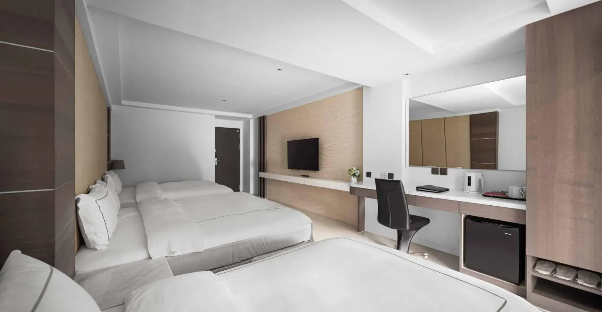 Photo of the whole room, Bed in Gamalan Spring Hotel Photo of the whole room, Bed in Gamalan Spring Hotel