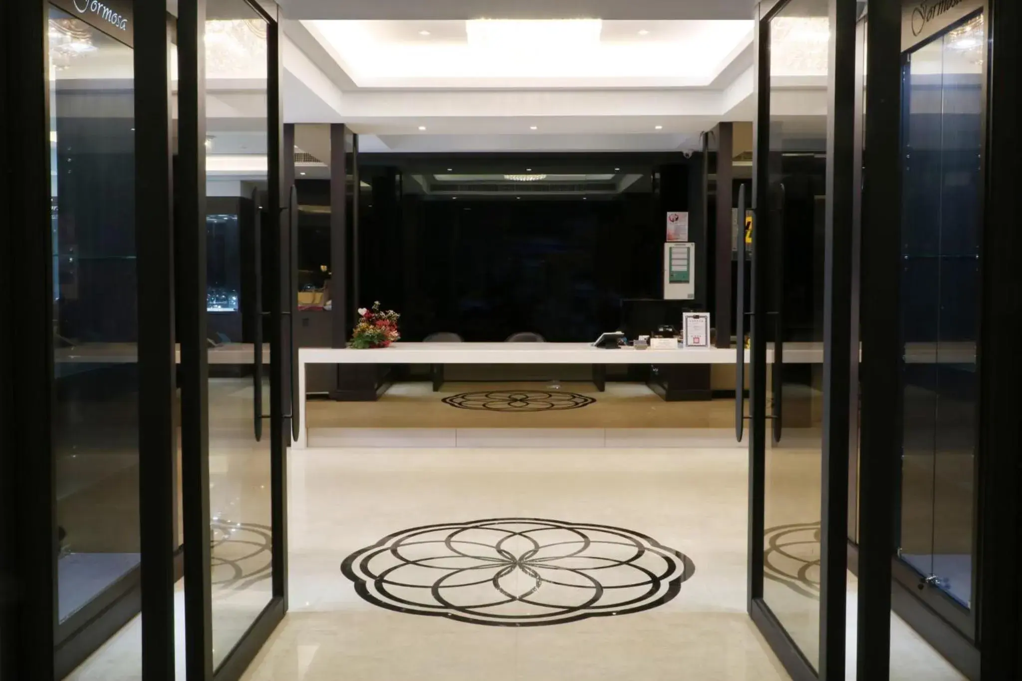 Facade/entrance in Gamalan Spring Hotel Facade/entrance in Gamalan Spring Hotel