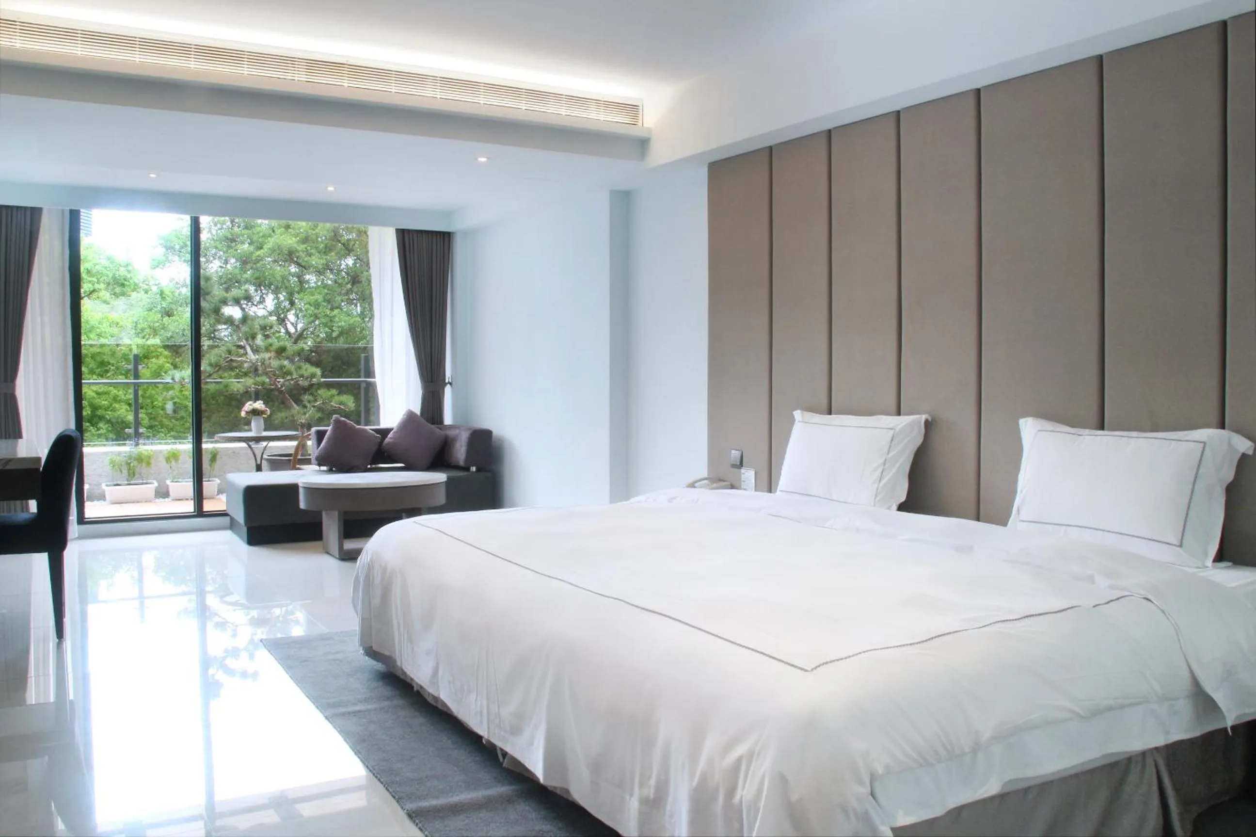 Bed in Gamalan Spring Hotel