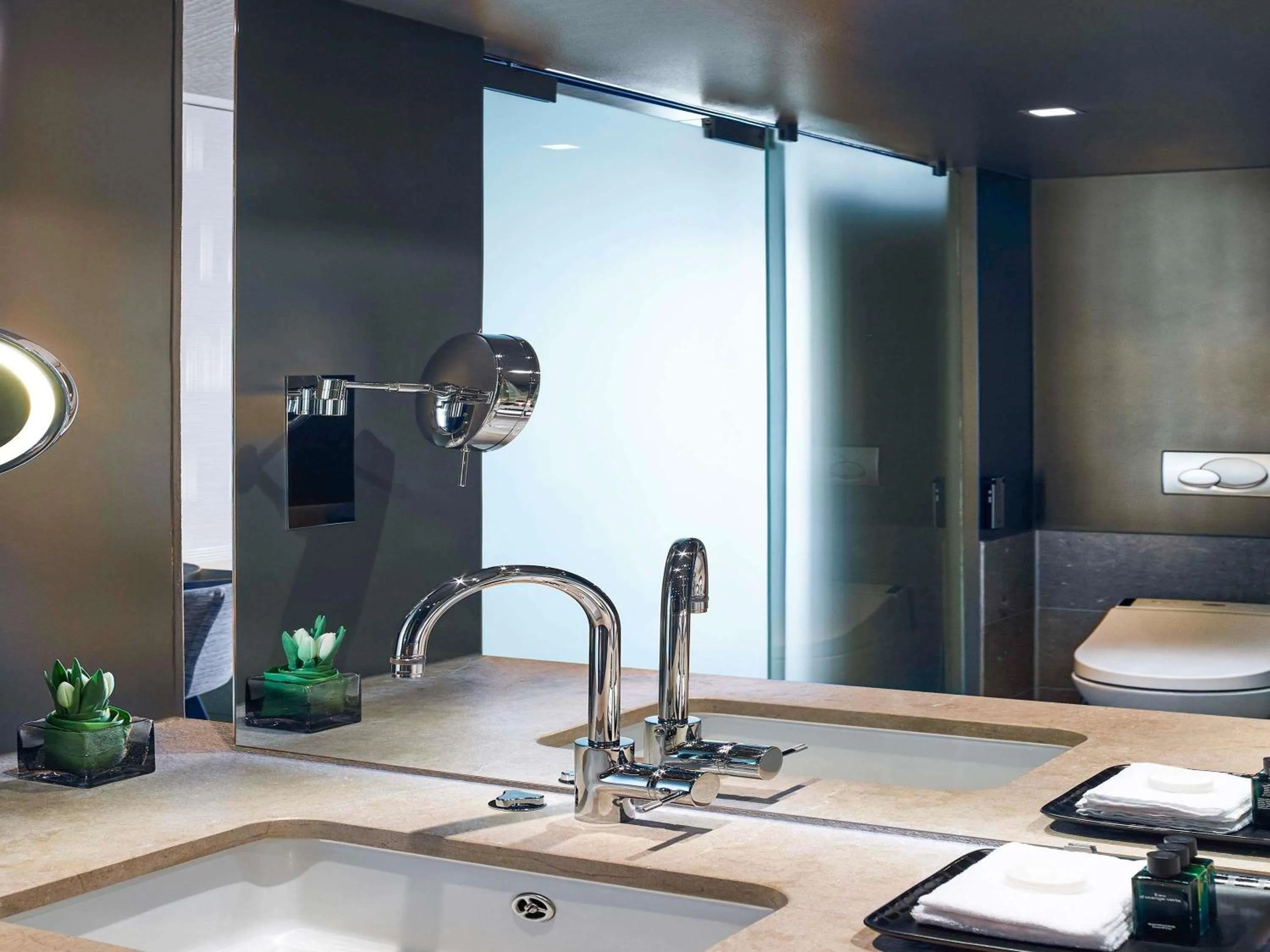 Bedroom in Sofitel Munich Bayerpost