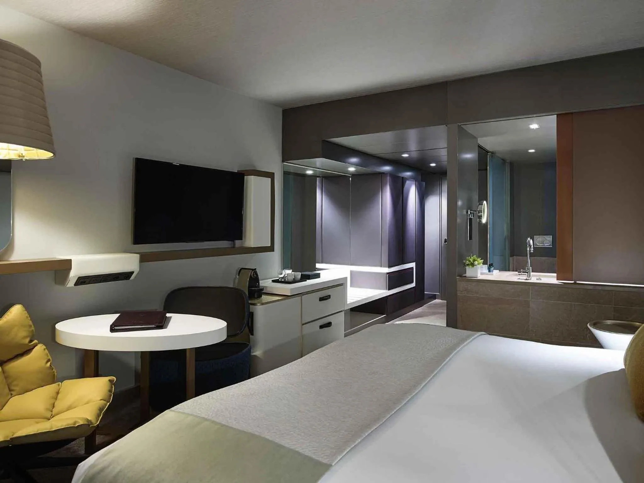 Bedroom, Bed in Sofitel Munich Bayerpost