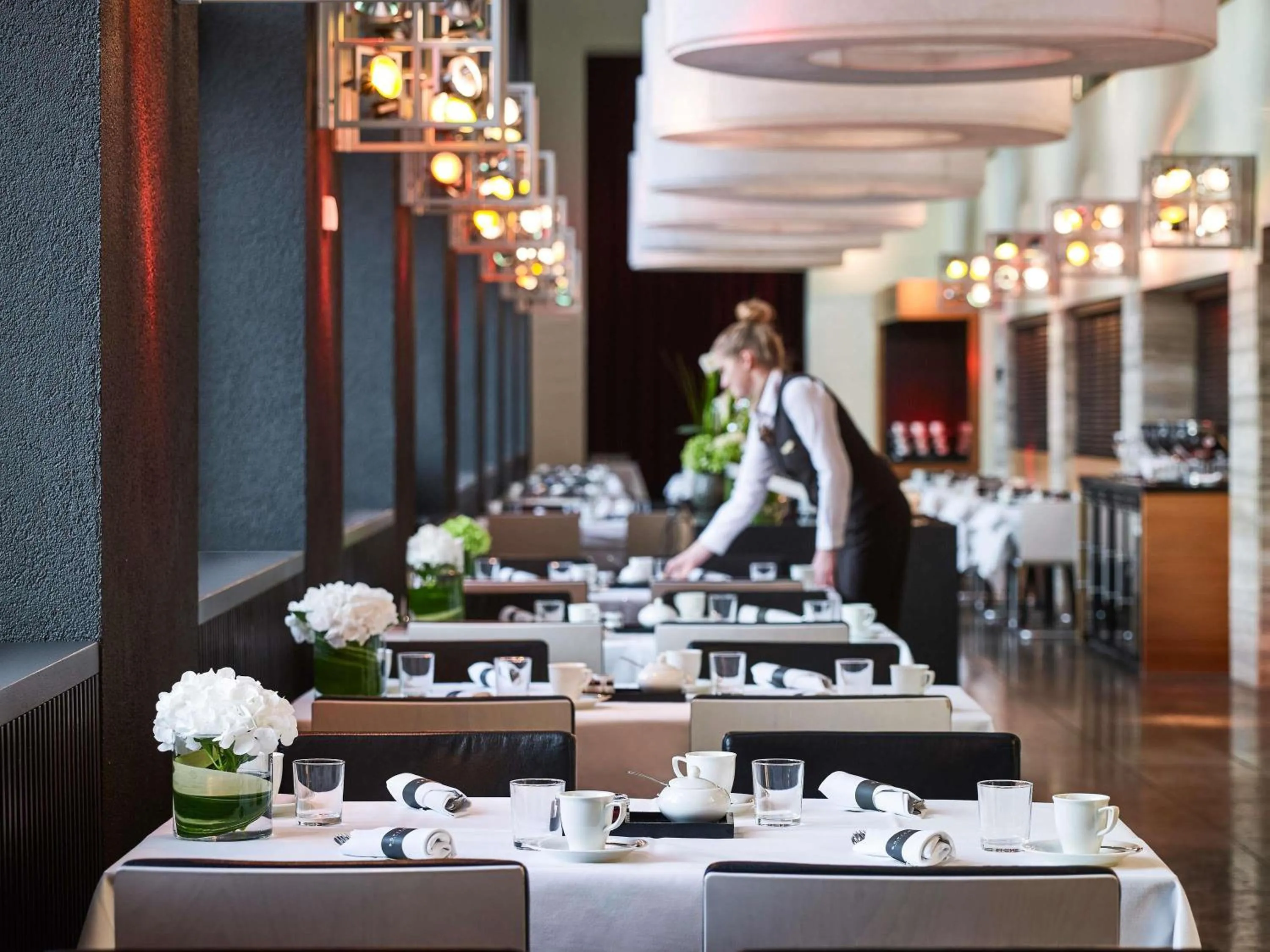Restaurant/places to eat in Sofitel Munich Bayerpost