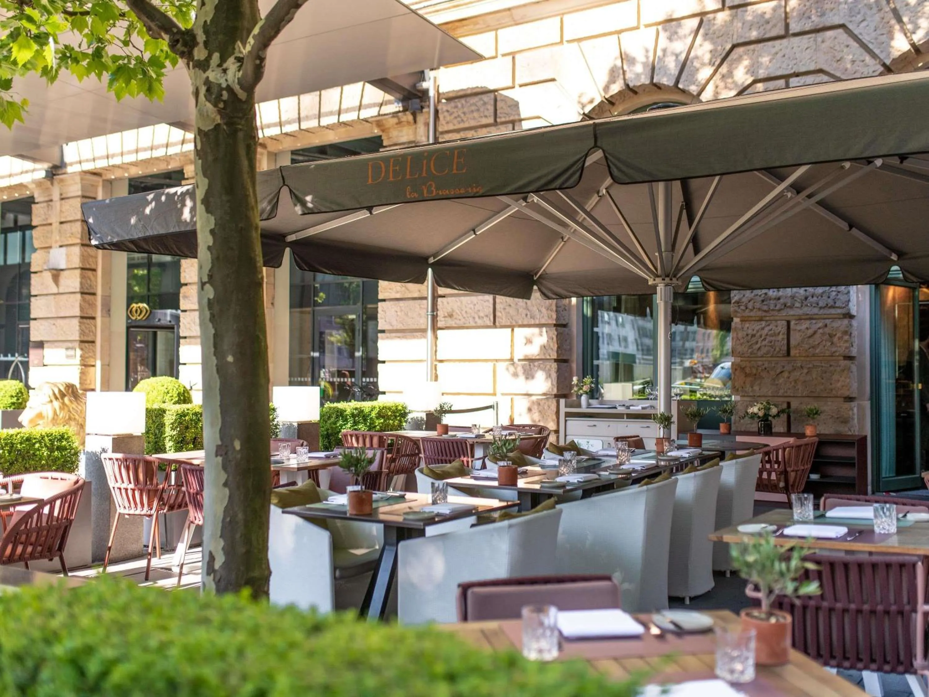 Restaurant/places to eat in Sofitel Munich Bayerpost