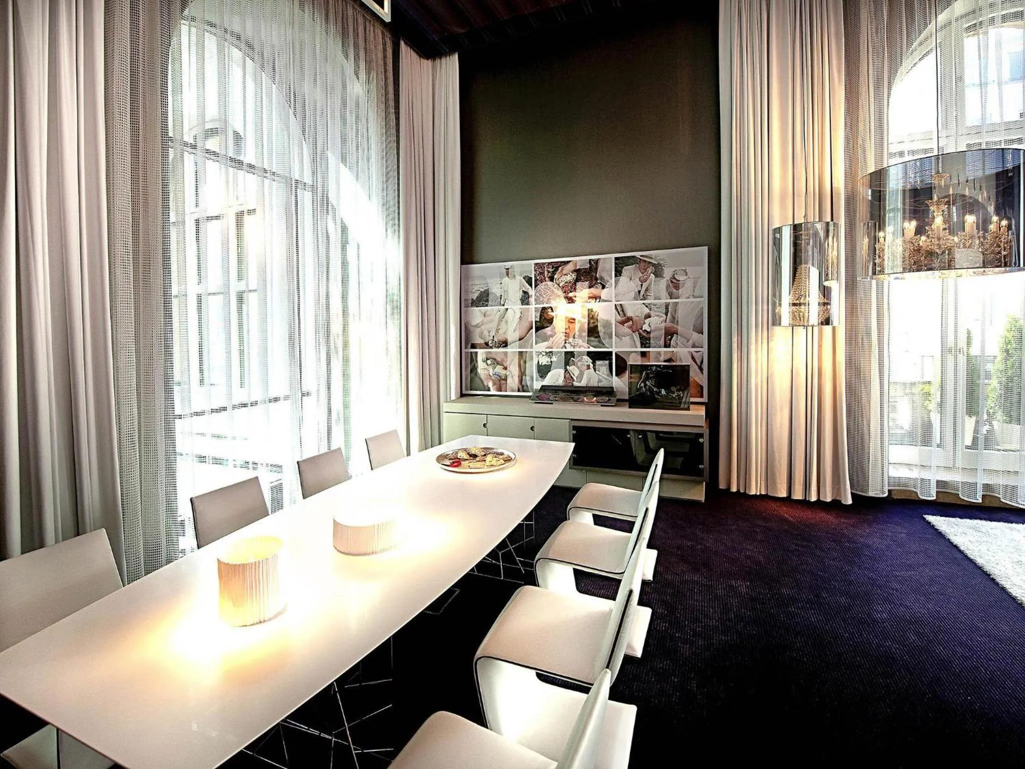 Bedroom in Sofitel Munich Bayerpost