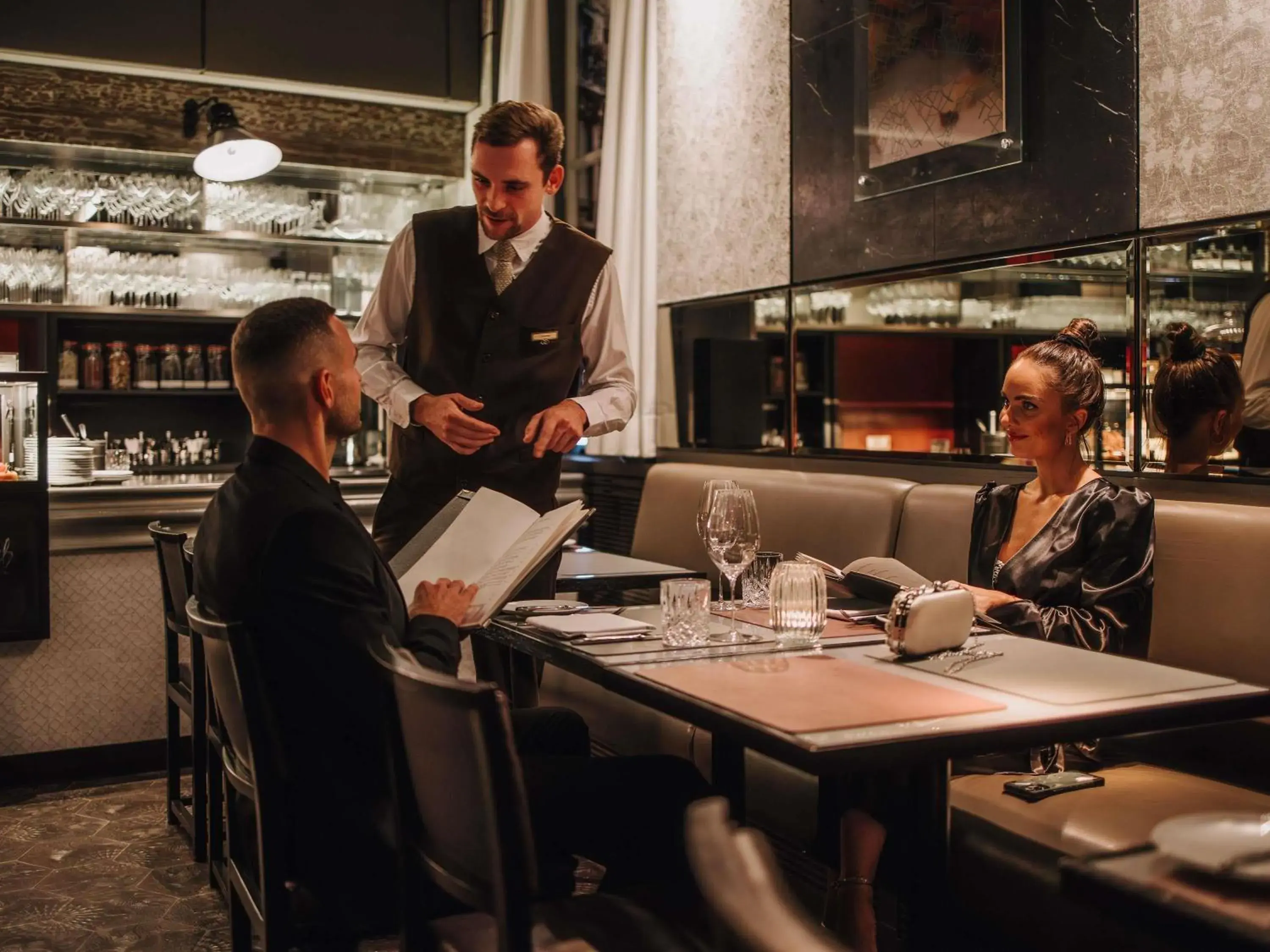 Restaurant/places to eat in Sofitel Munich Bayerpost Restaurant/places to eat in Sofitel Munich Bayerpost