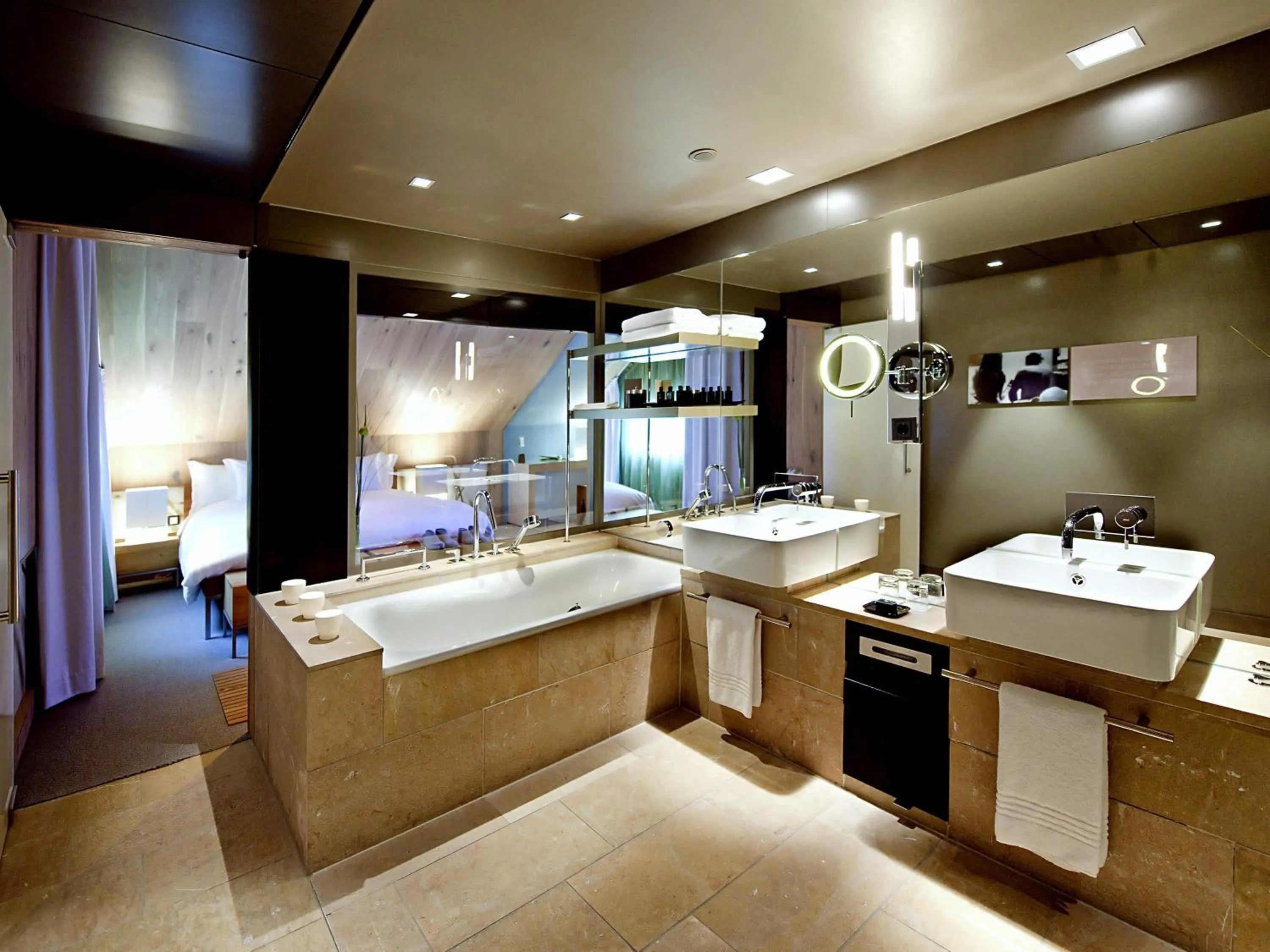 Bedroom in Sofitel Munich Bayerpost