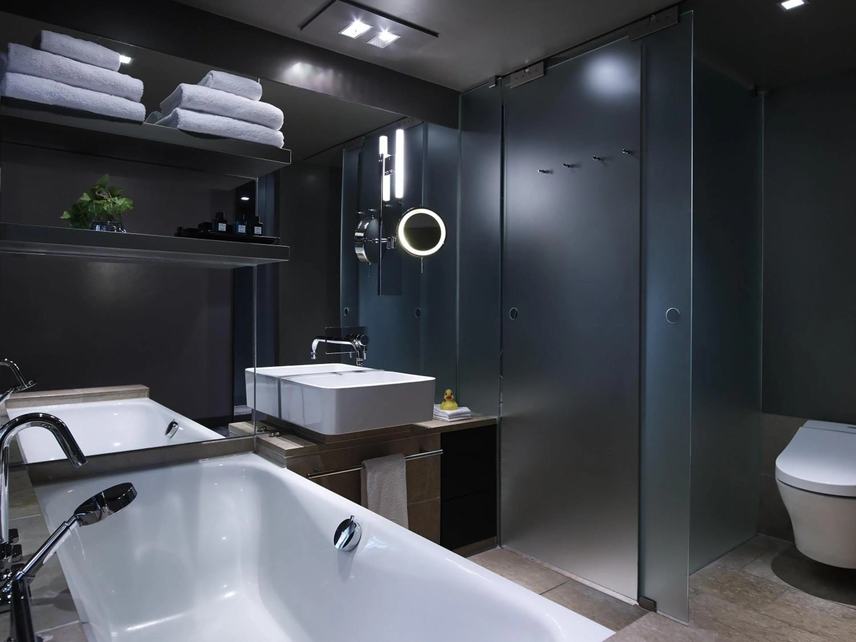 Bedroom in Sofitel Munich Bayerpost