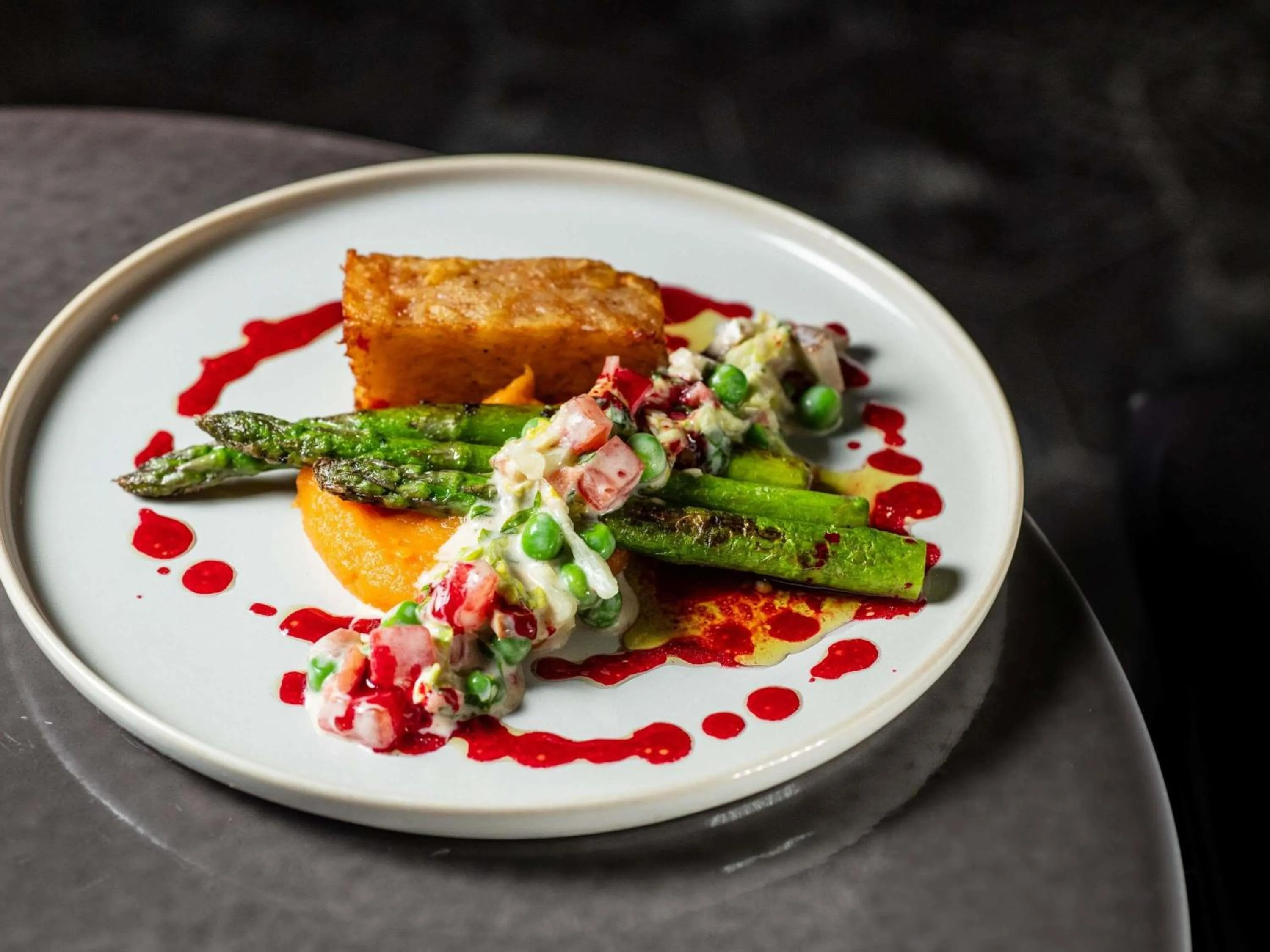 Restaurant/places to eat in Sofitel Munich Bayerpost