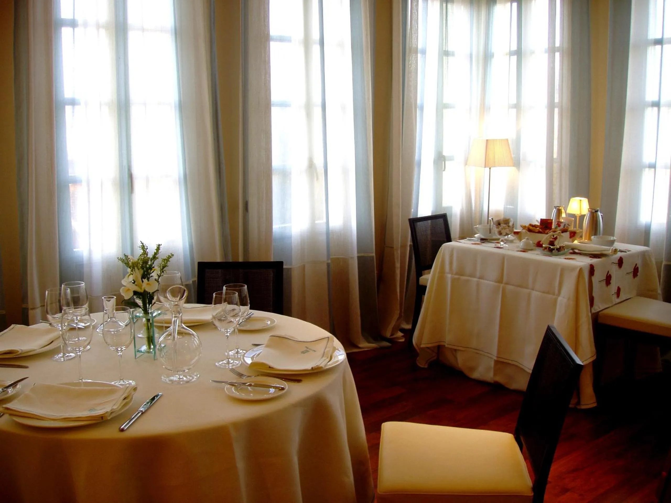 Restaurant/places to eat in Hotel Arcea Palacio de las Nieves