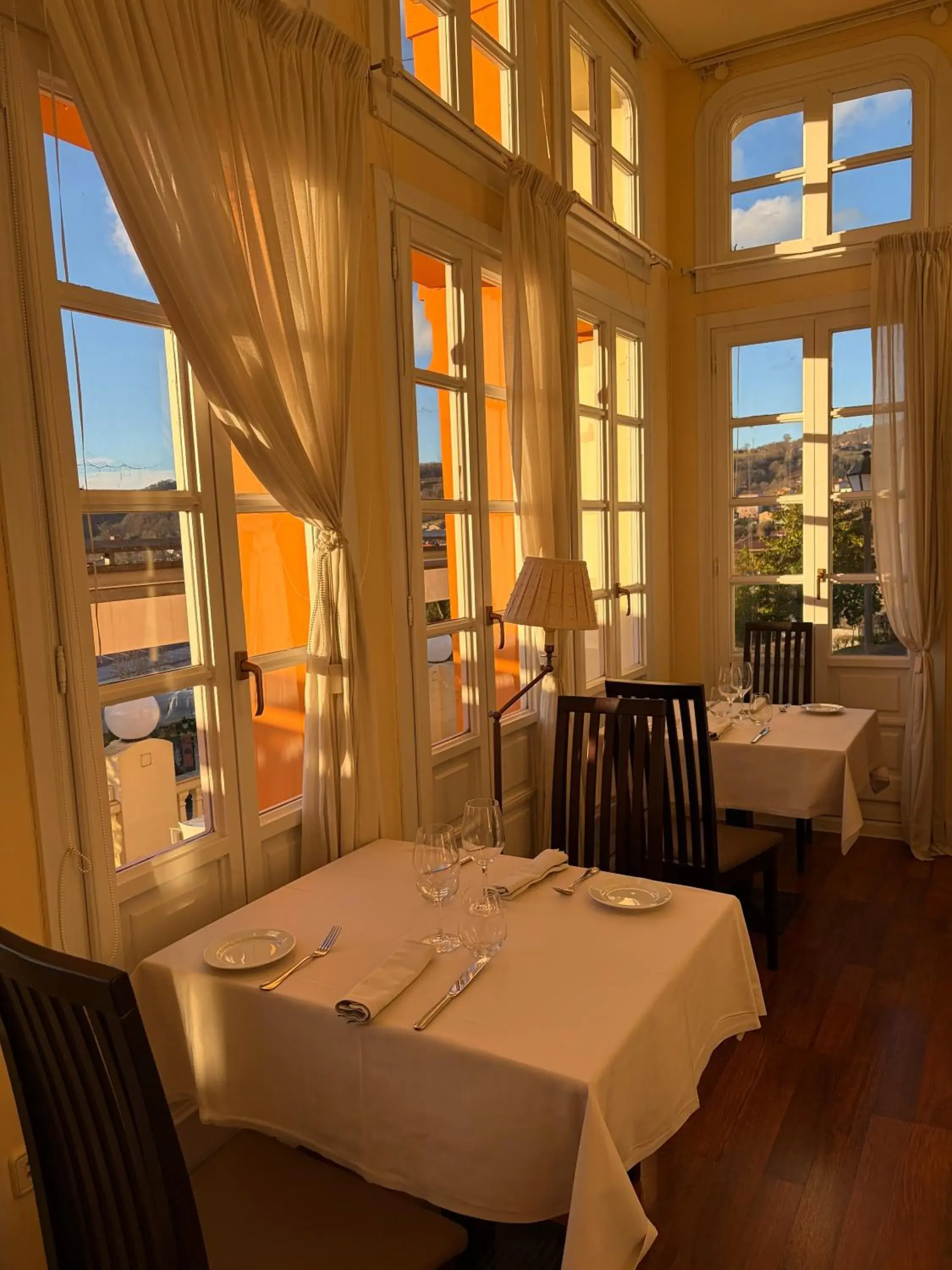 Restaurant/places to eat in Hotel Palacio de las Nieves Restaurant/places to eat in Hotel Palacio de las Nieves