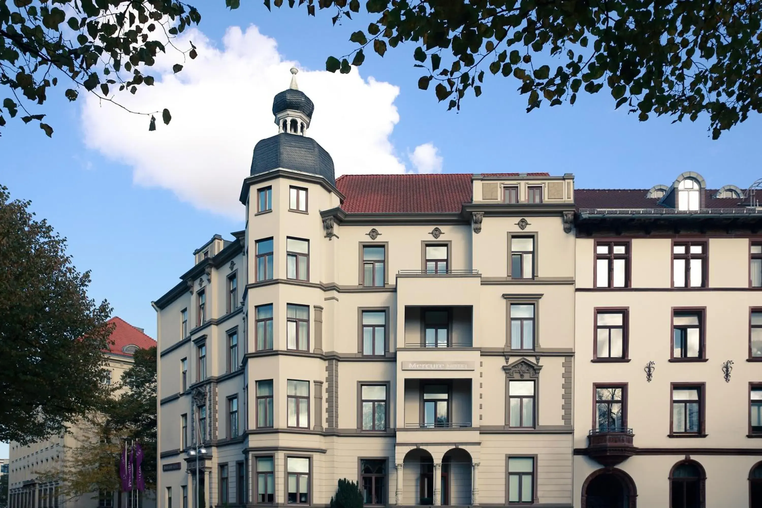 Property building in Mercure Hotel Hannover City Property building in Mercure Hotel Hannover City
