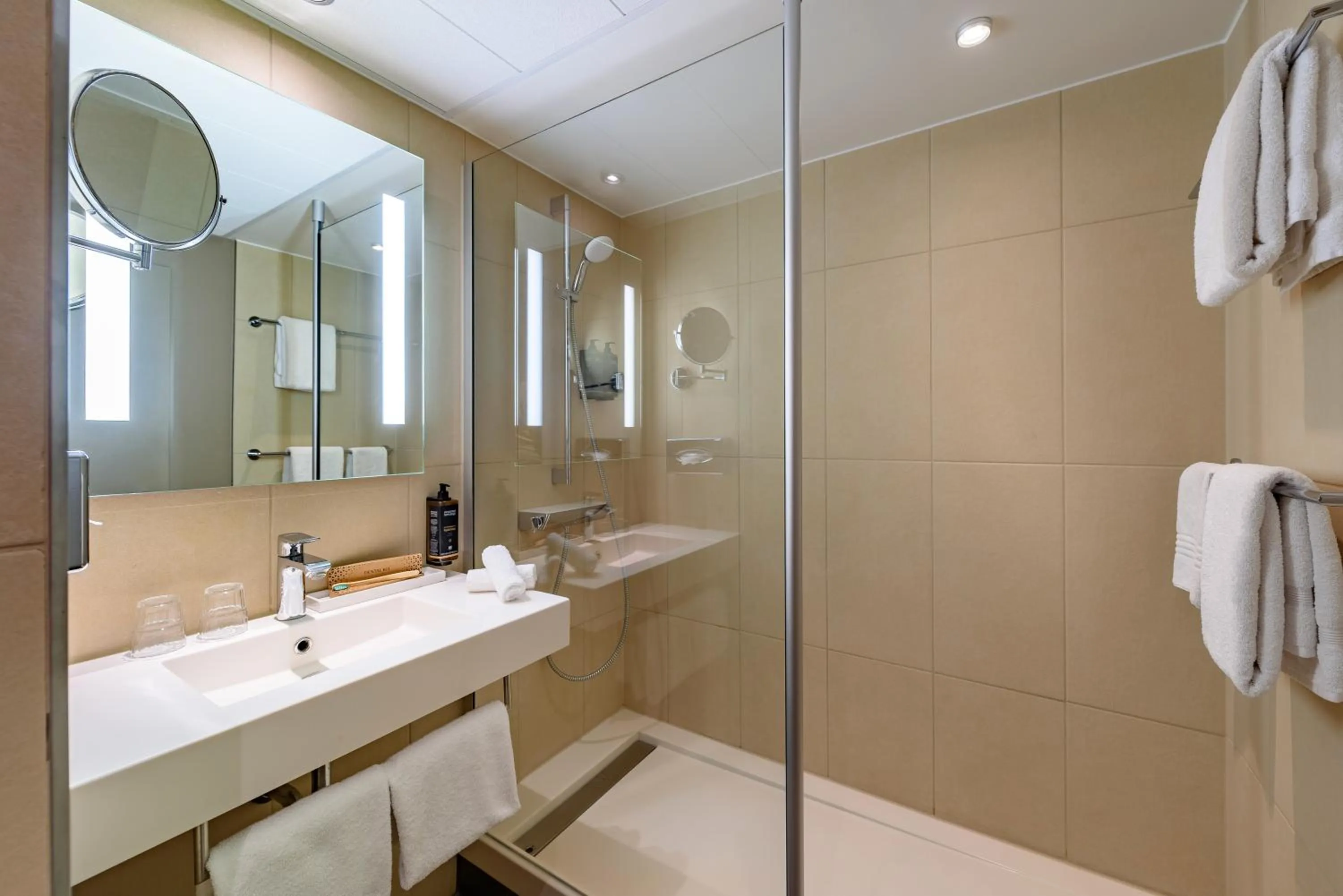 Bathroom in Mercure Hotel Hannover City