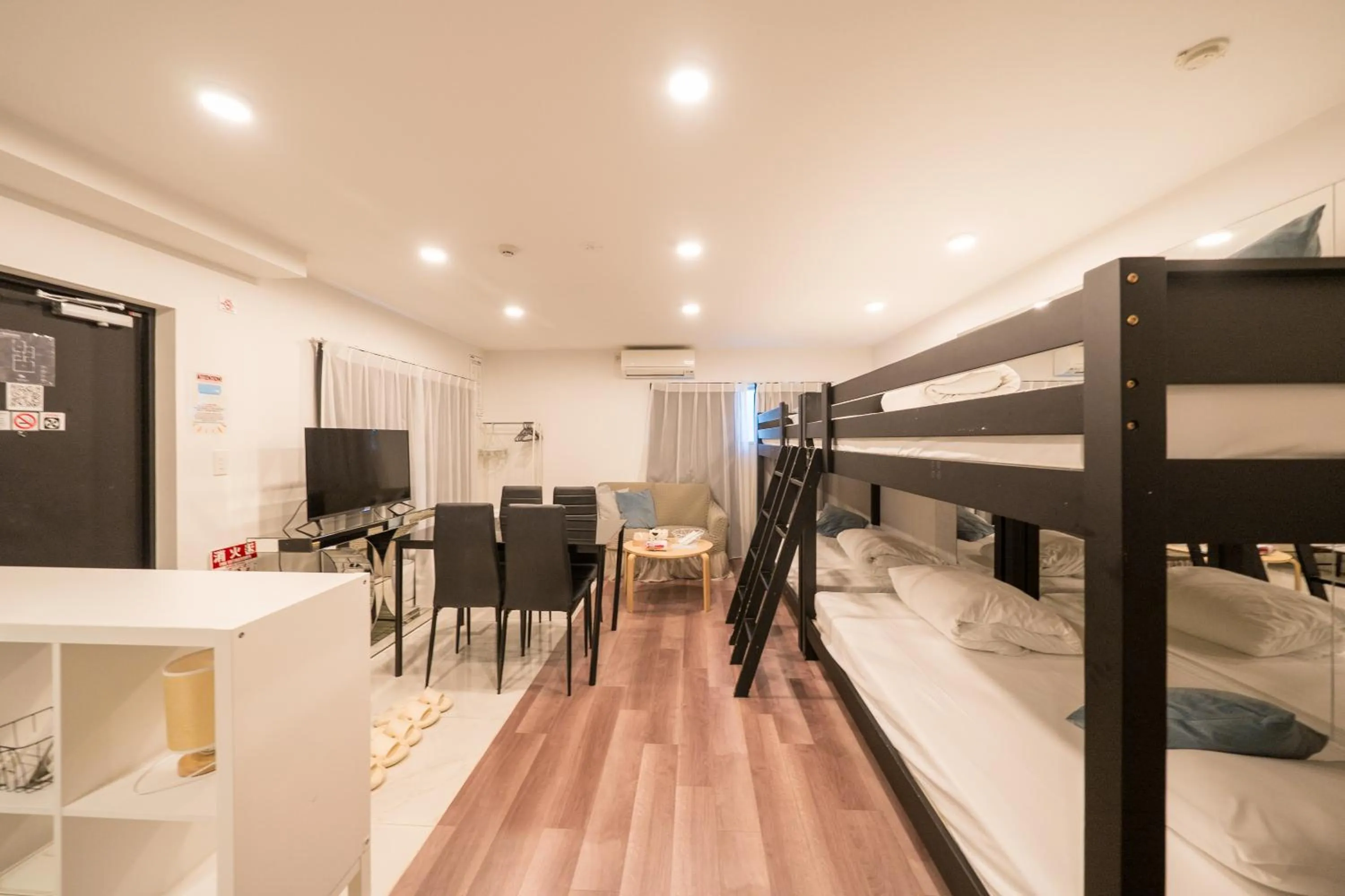 Bed in Space F Yoyogi