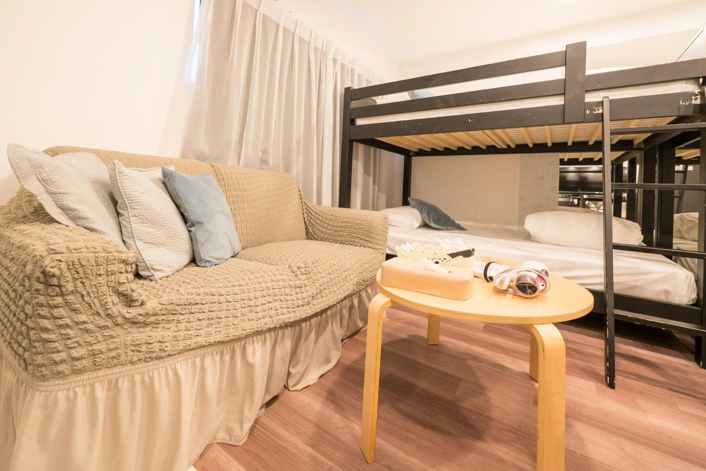 Bed in Space F Yoyogi