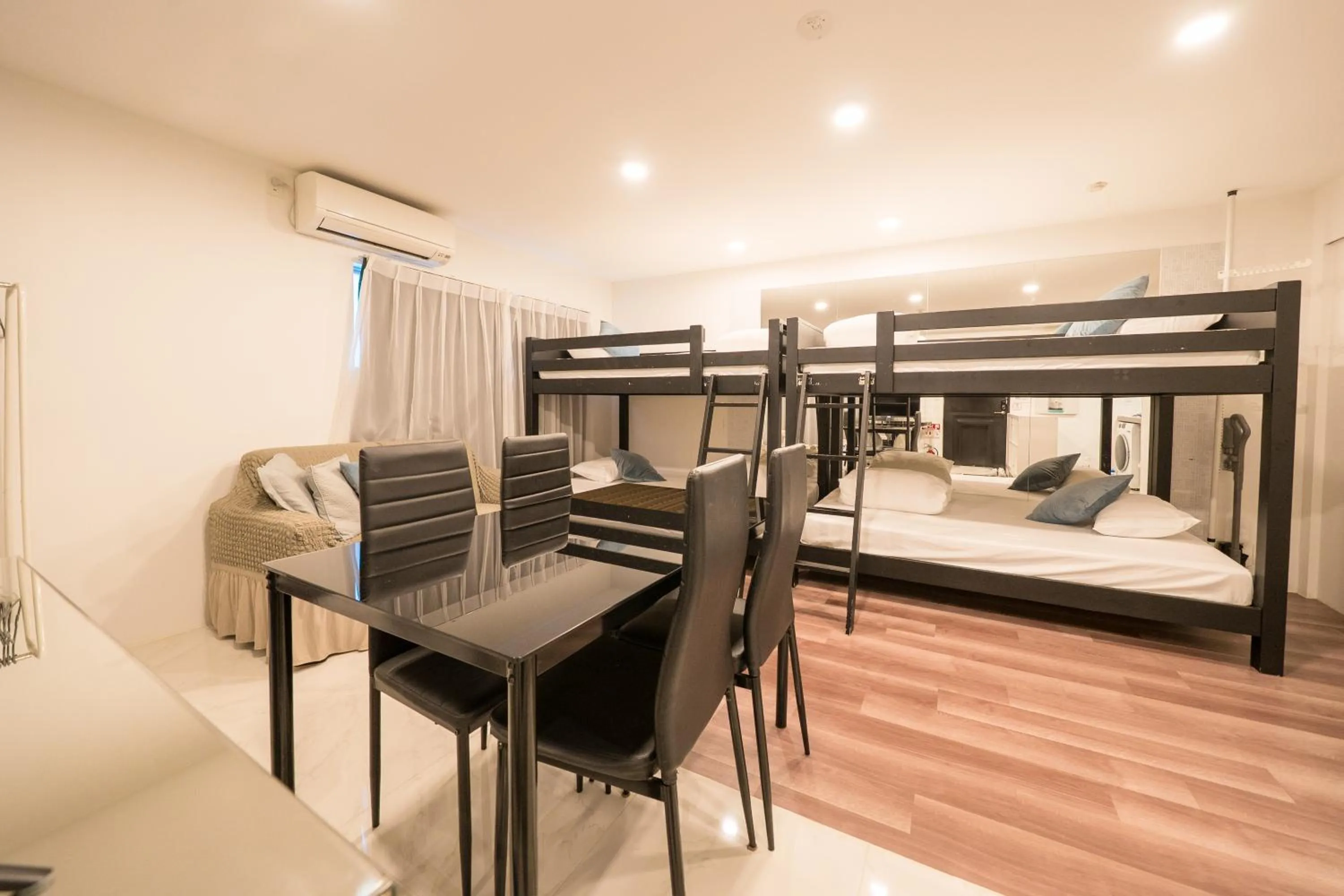 Bed in Space F Yoyogi