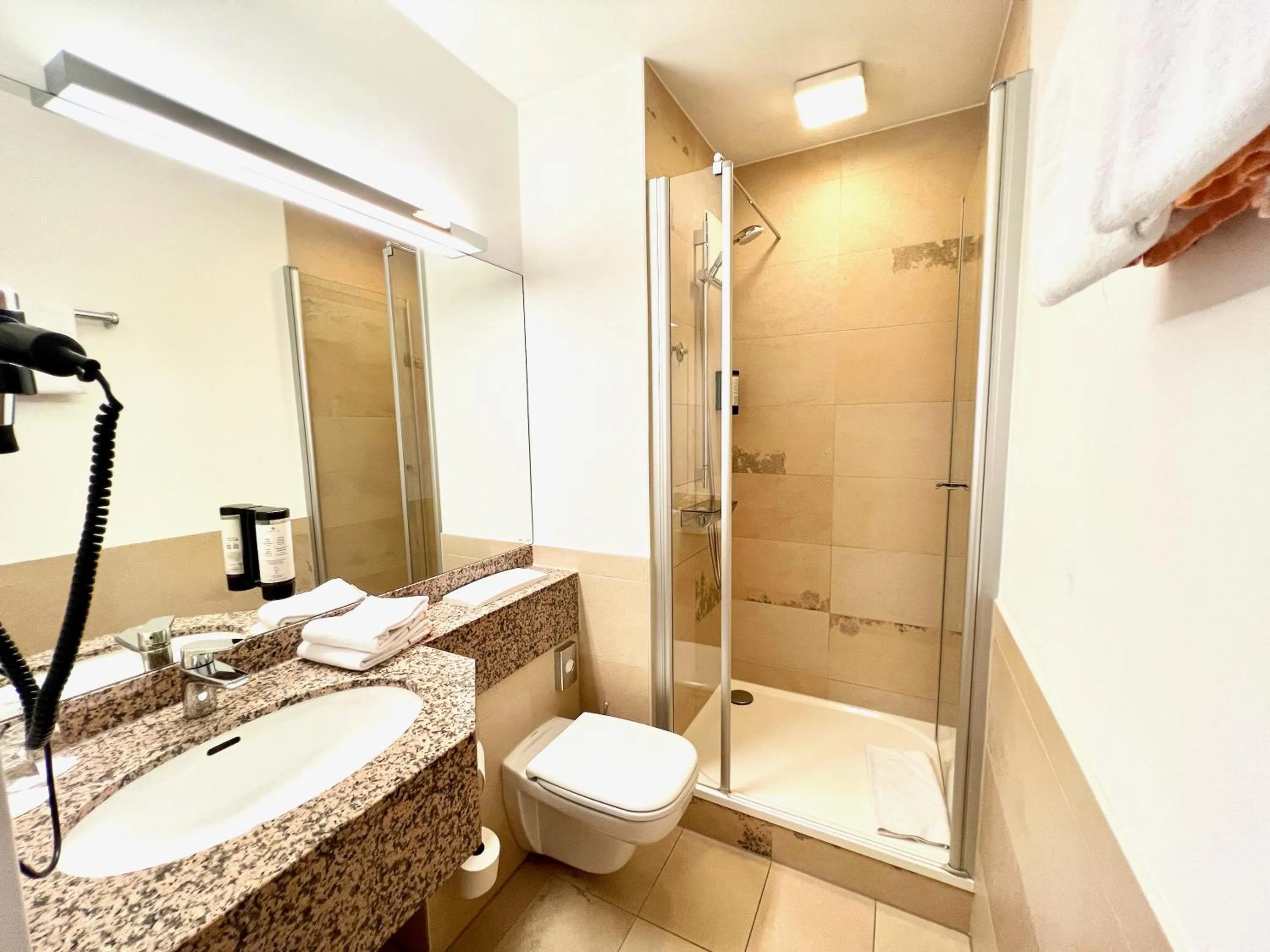 Shower in Hotel SchreiberHof