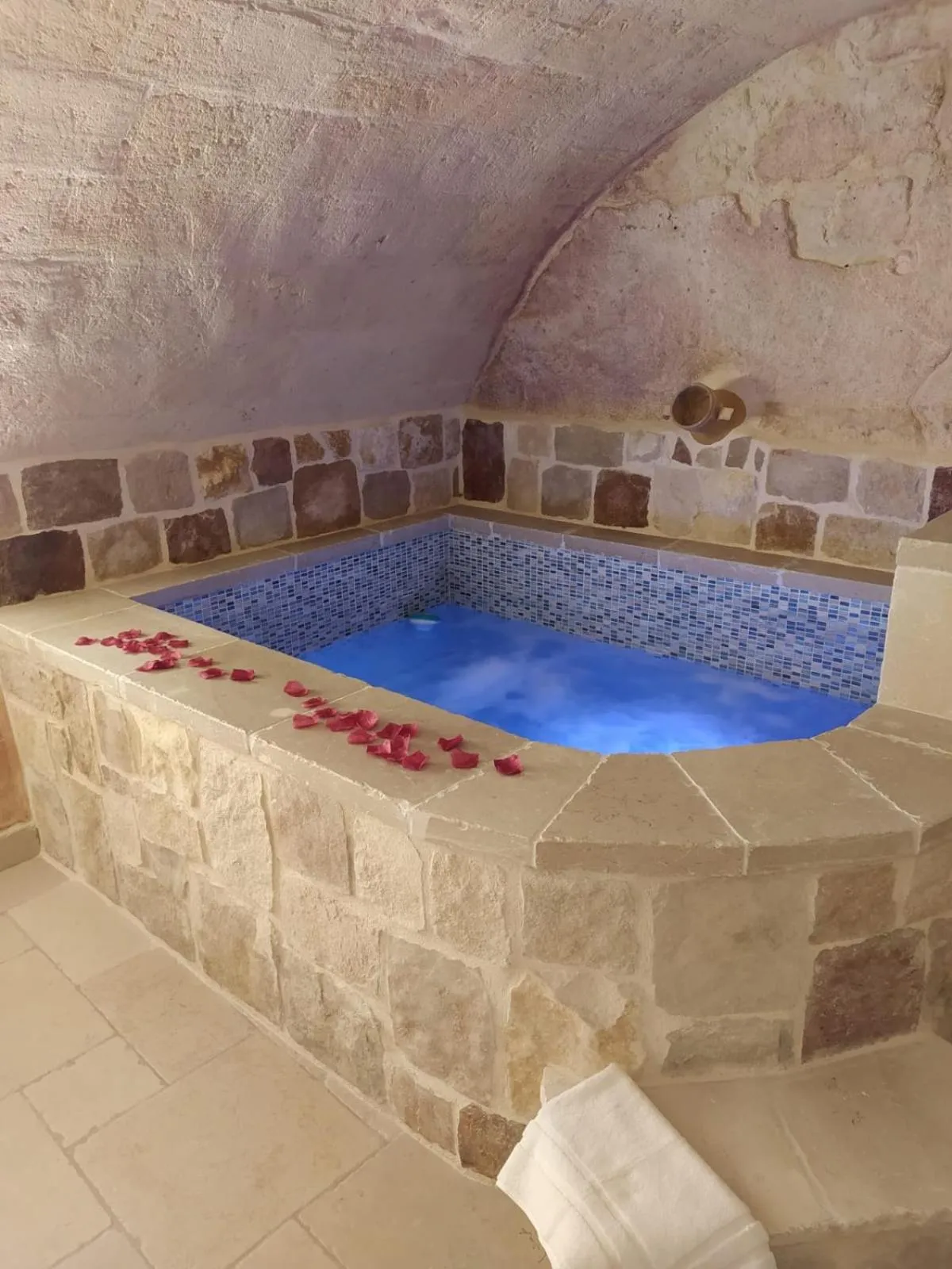 Hot Tub in La Dimora del Principe